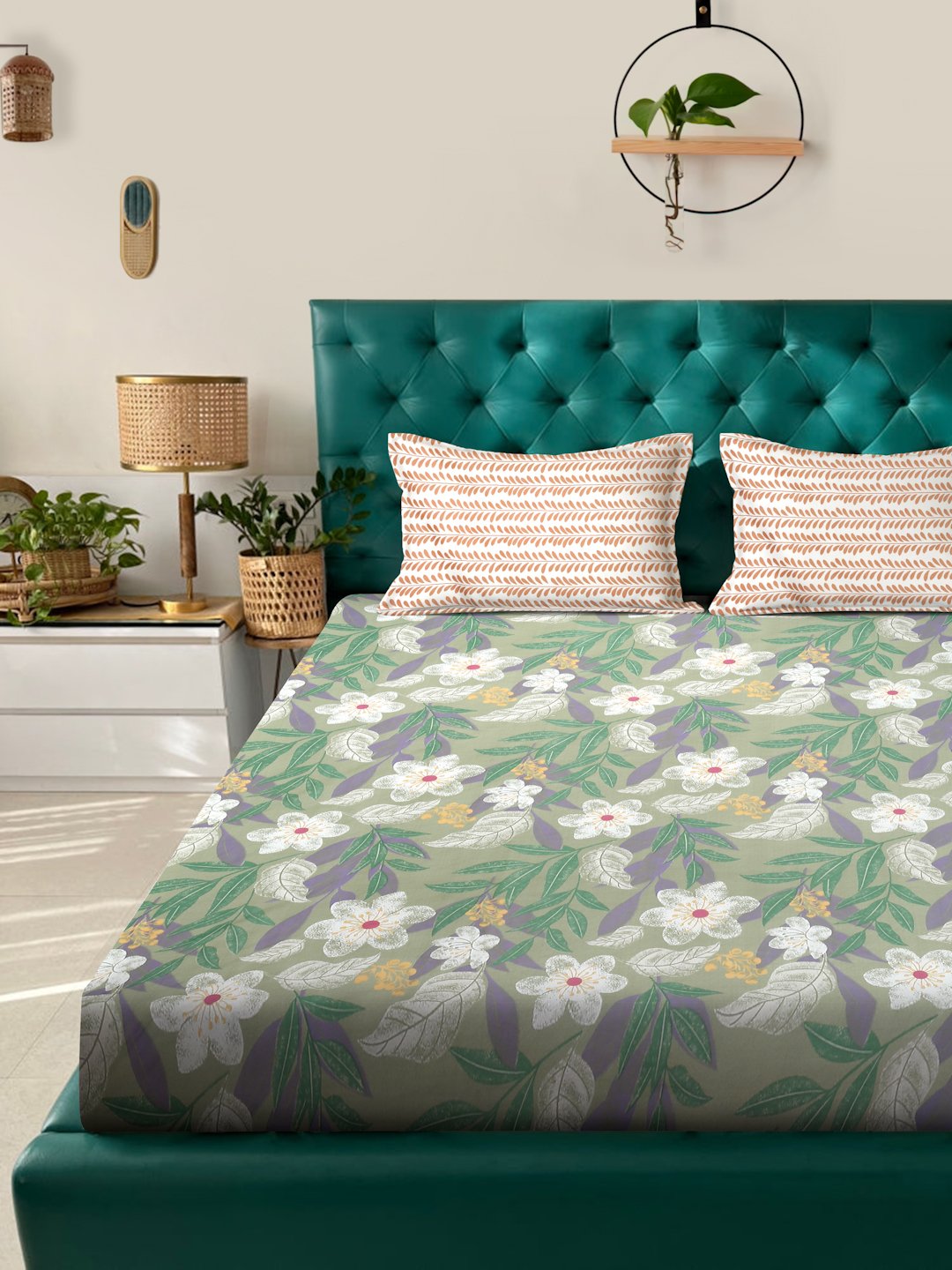 Green Floral 300 TC Cotton Blend Fitted Double Bedsheet in Book Fold Packing