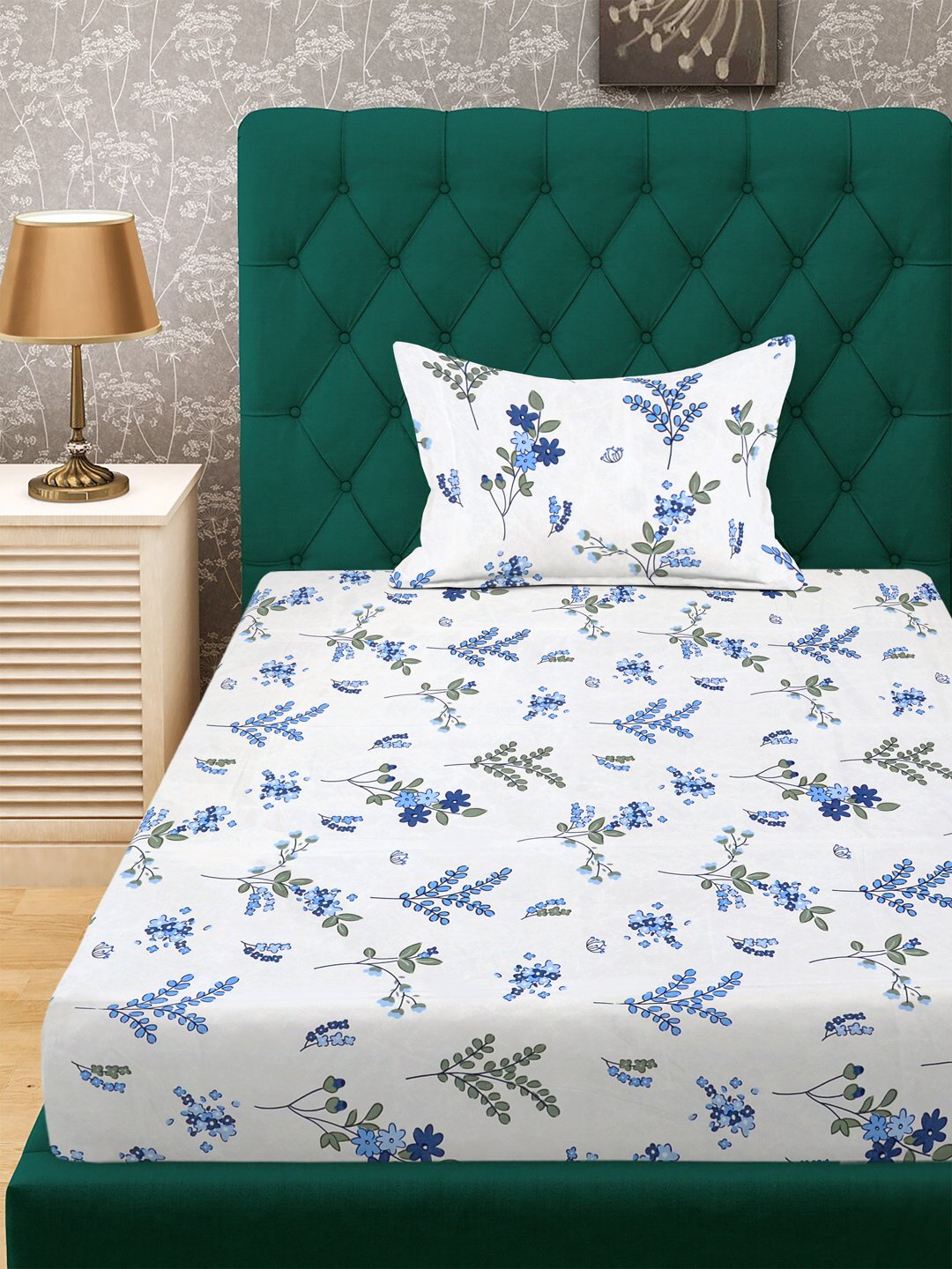 White Geometric 300 TC Cotton Blend Single Bedsheet with Pillow Cover