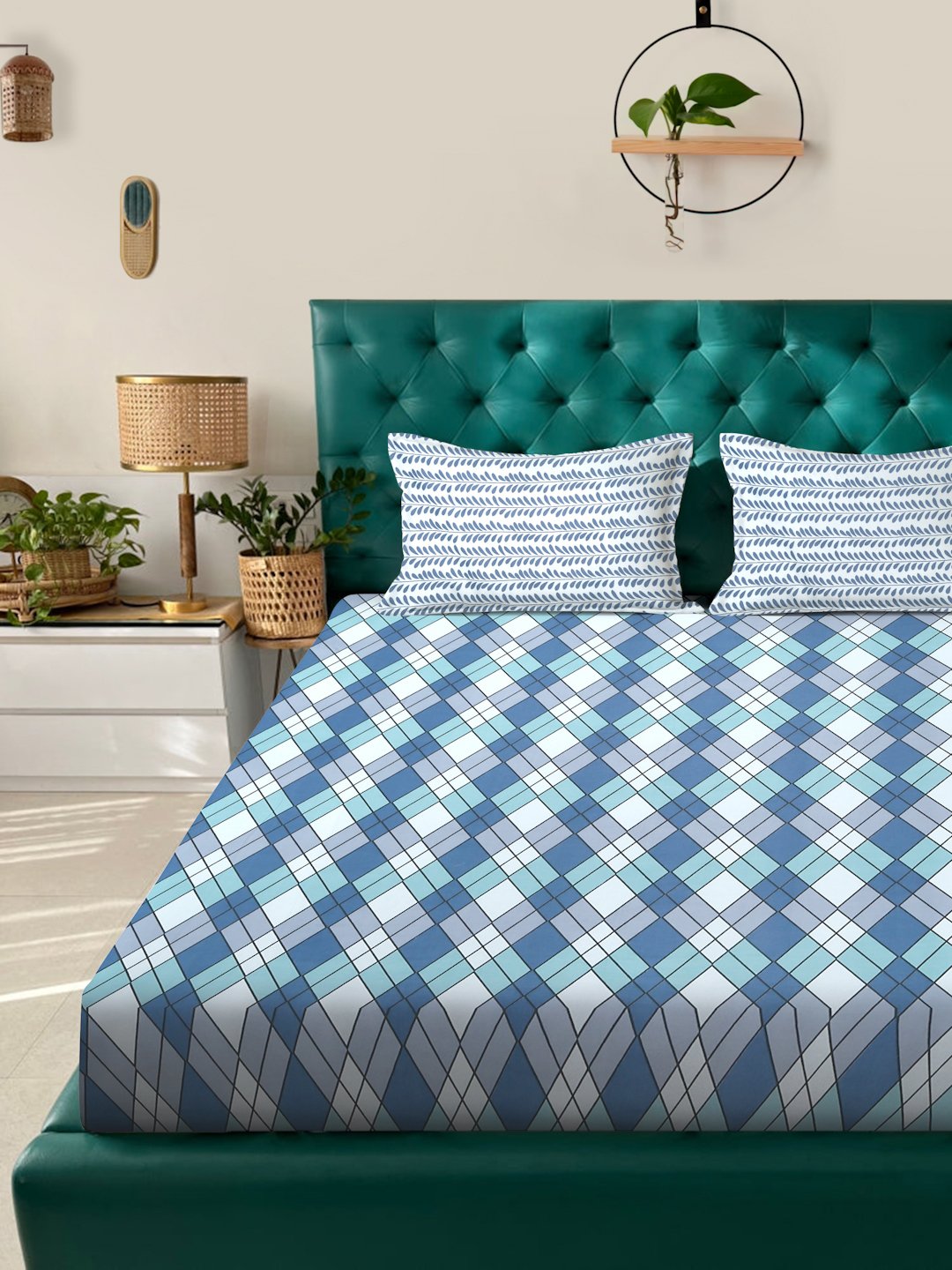 Multi Geometric 300 TC Cotton Blend Fitted Double Bedsheet with 2 Pillow Covers