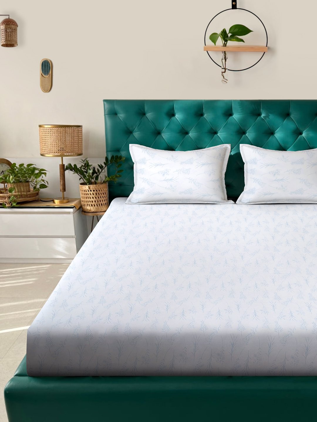 White Floral 400 TC Pure Cotton Super King Double Bedsheet with 2 Pillow Covers