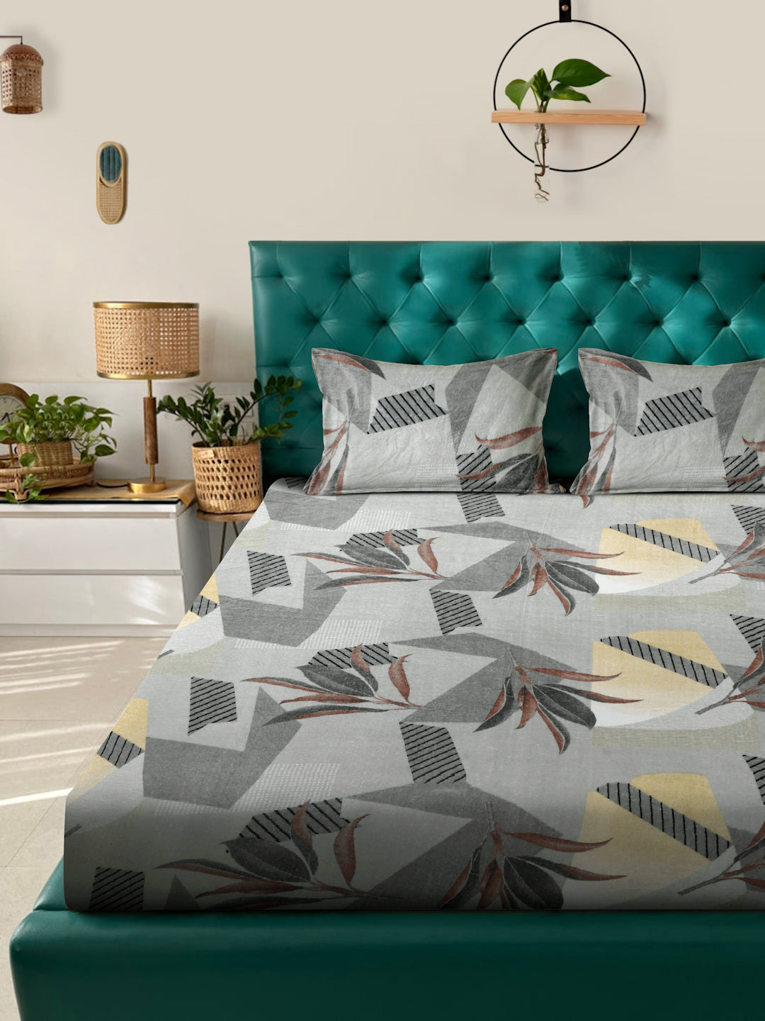 Klotthe Grey Floral Woolen Double Bed Sheet with 2 Pillow Covers