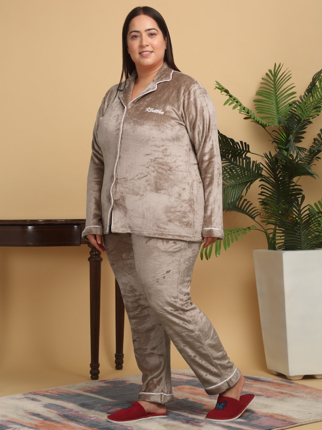 Women Brown Solid Plus Size Woolen Night Suit