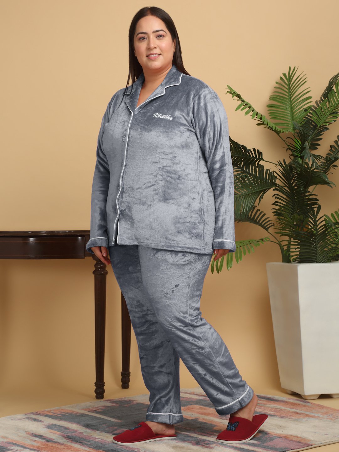 Women Grey Solid Plus Size Woolen Night Suit