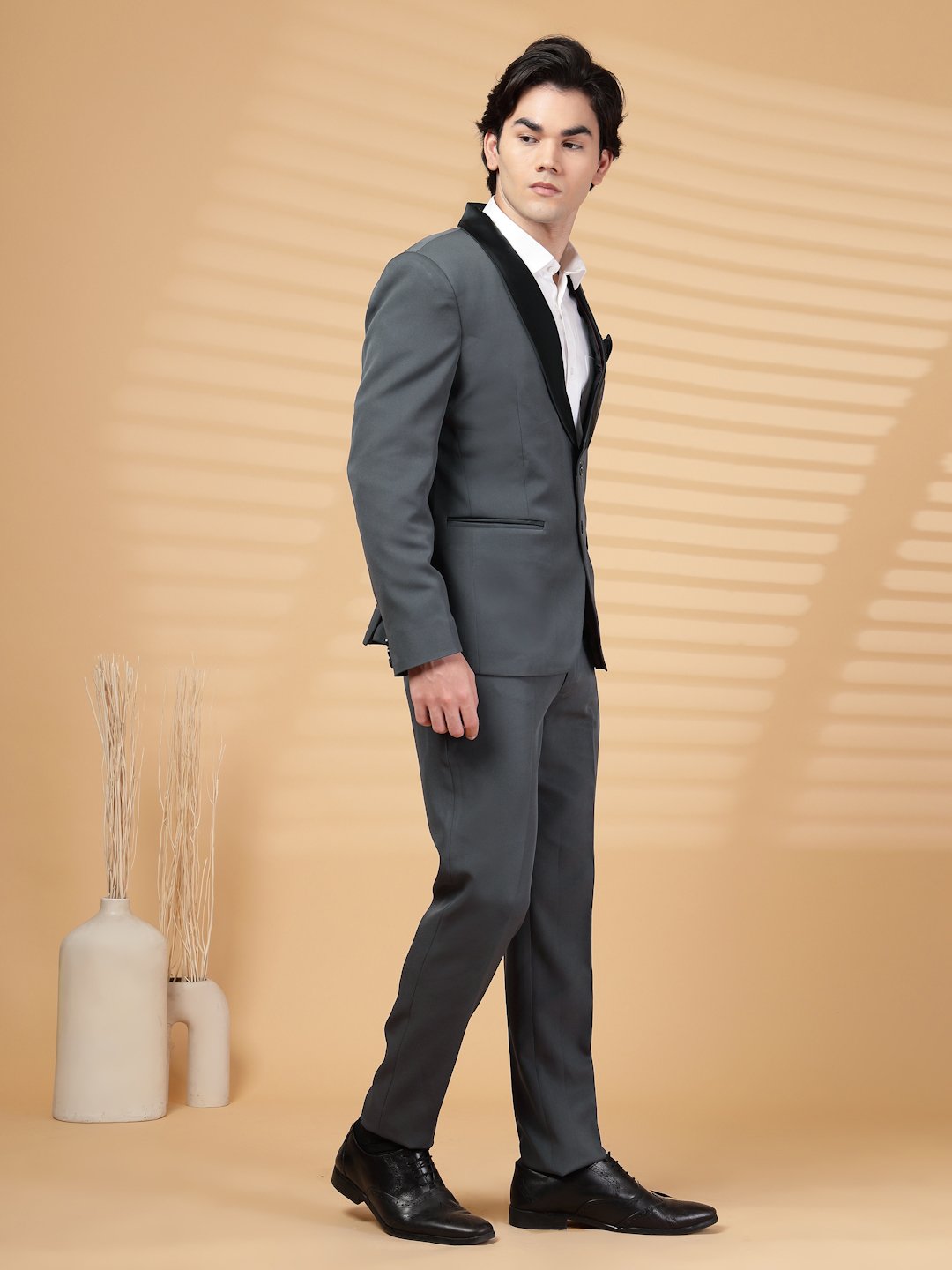 Grey Solid Embroidery Single-Breasted Two-Piece Party Suit