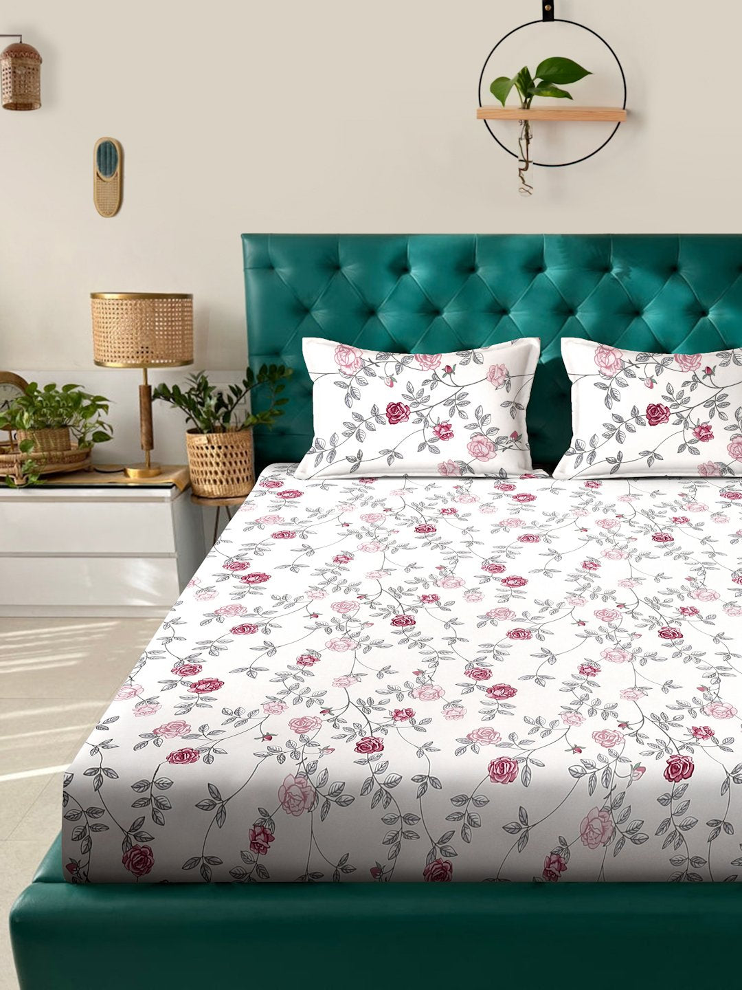 Cream Floral 300 TC Cotton Blend Fitted Double Bedsheet with 2 Pillow Covers