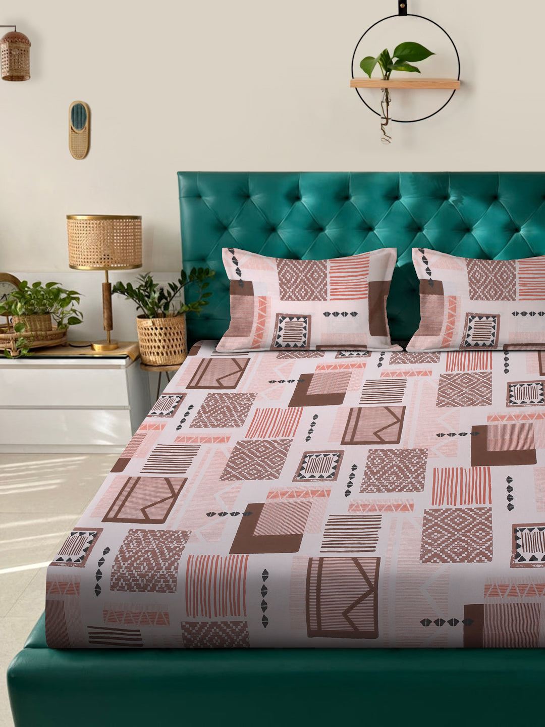 Klotthe Orange Geometric 400 TC Pure Cotton Double Bedsheet with 2 Pillow Covers