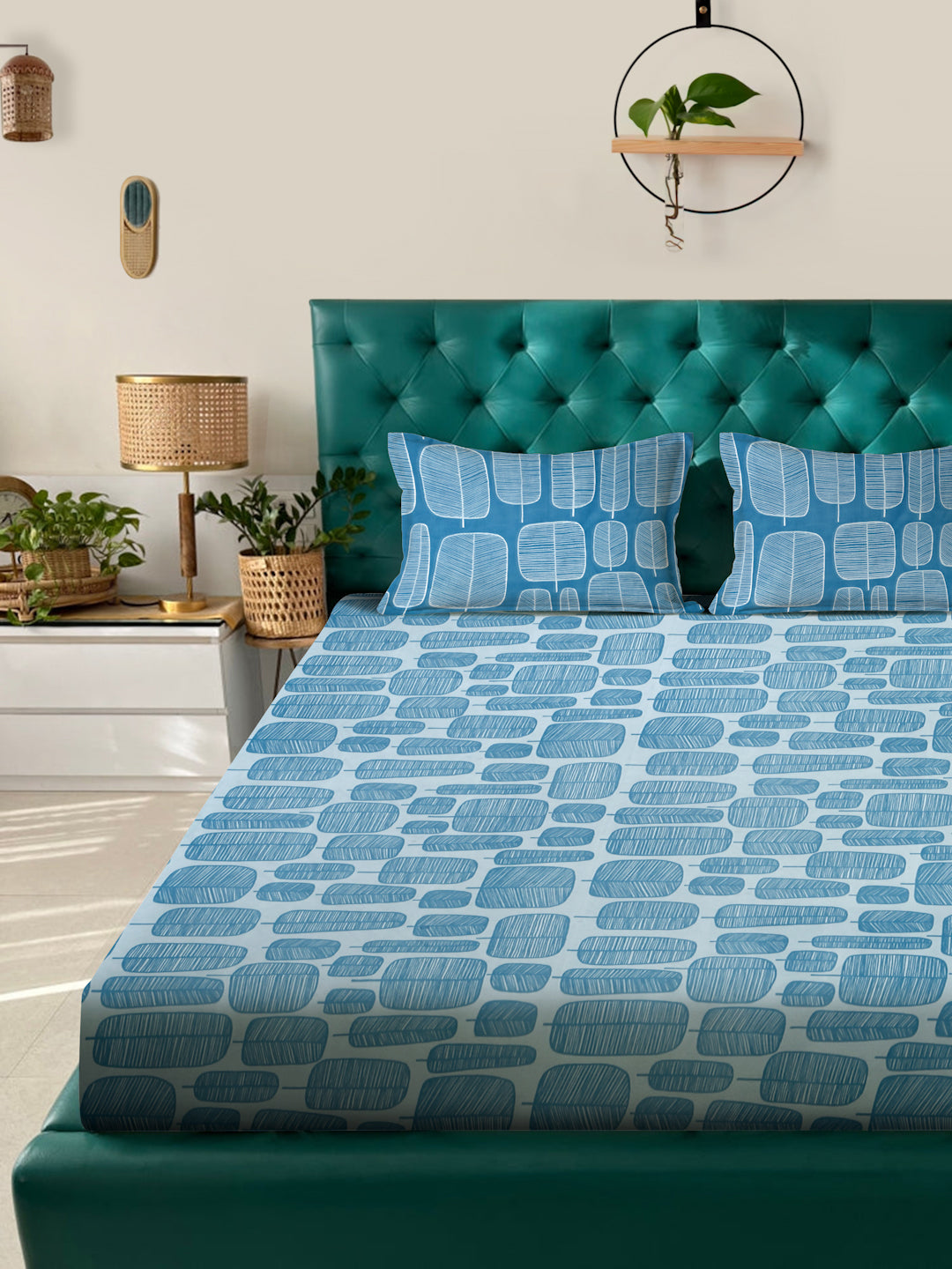 Klotthe Turquoise Geometric 300 TC Cotton Blend Fitted Double Bedsheet in Book Fold Packing