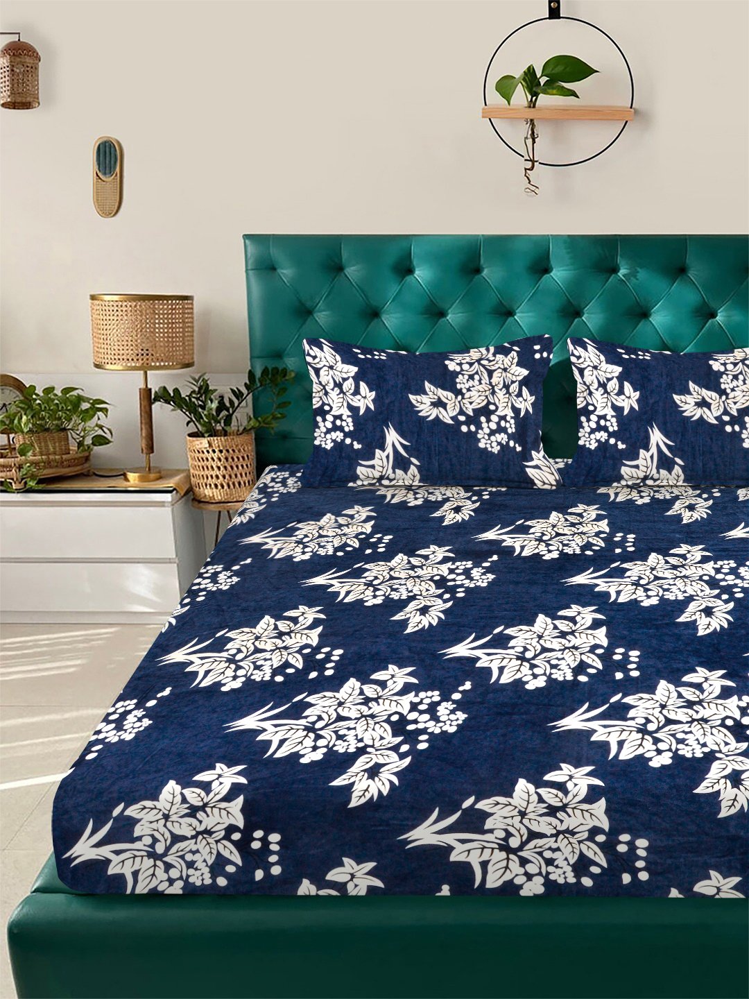 Blue Floral Super King Woolen Fitted Double Bedsheet with 2 Pillow Covers