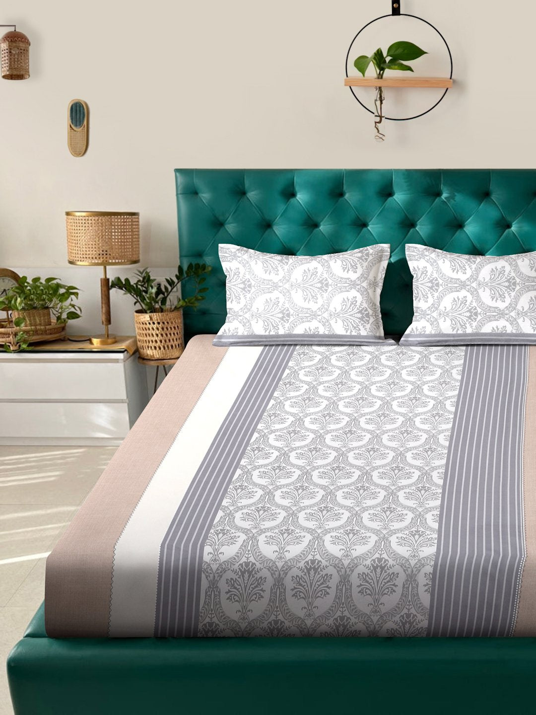 Multi Floral 300 TC Cotton Blend Fitted Double Bedsheet in Book Fold Packing