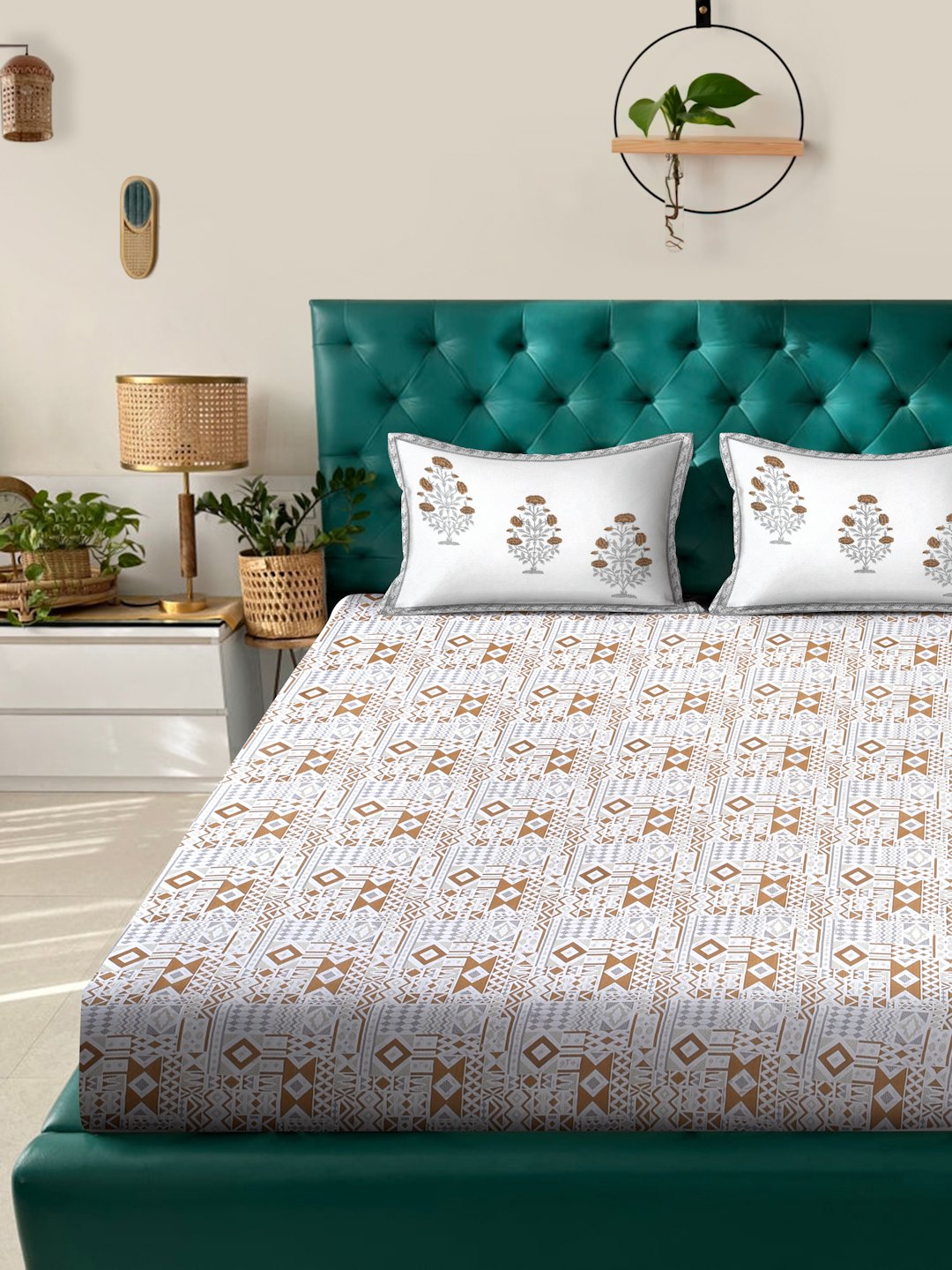 Mustard Geometric 400 TC Pure Cotton Super King Fitted Double Bedsheet with 2 Pillow Covers
