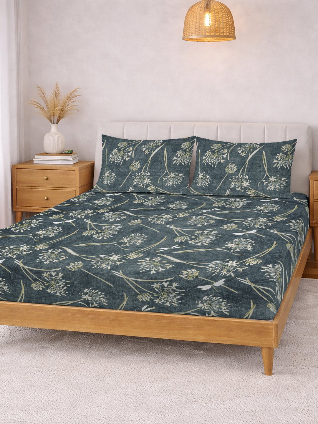 Green Floral Cotton Blend Double Bedsheet with 2 Pillow Covers