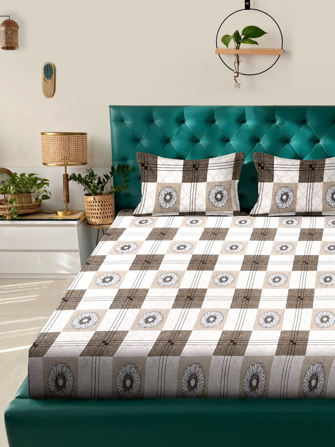 Brown Geometric 300 TC Cotton Blend Double Bedsheet with 2 Pillow Covers