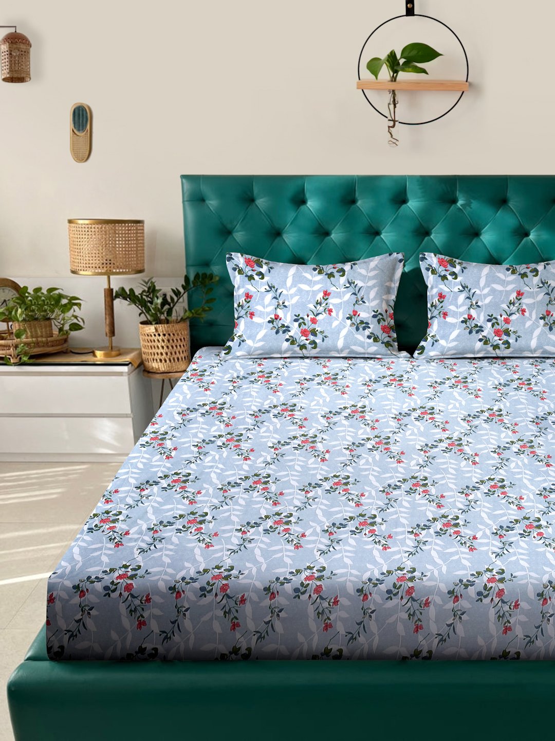 Multi Floral 300 TC Cotton Blend Fitted Super King Double Bedsheet in Book Fold Packing