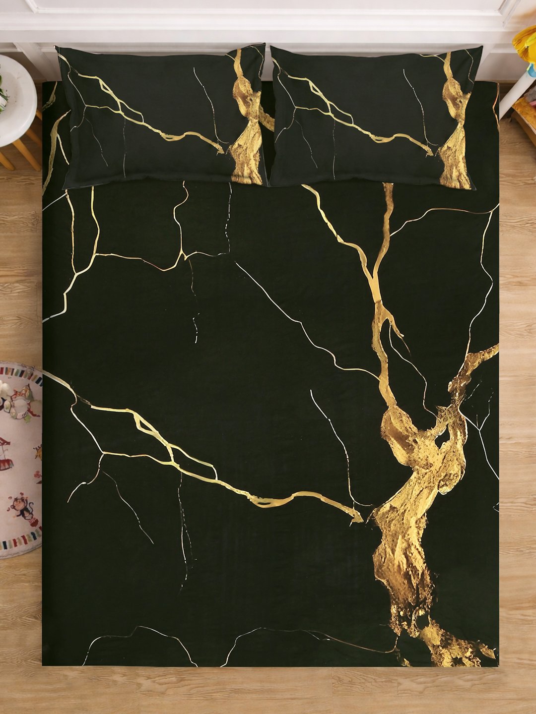 Black Digital Abstract Printed Cotton Blend Fitted Double Bedsheet with 2 Pillow Covers