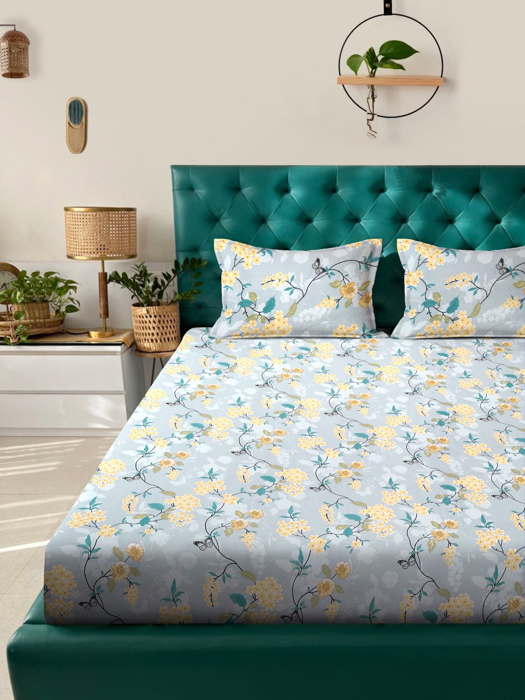 Multi Floral 300 TC Cotton Blend Double Bedsheet with 2 Pillow Covers