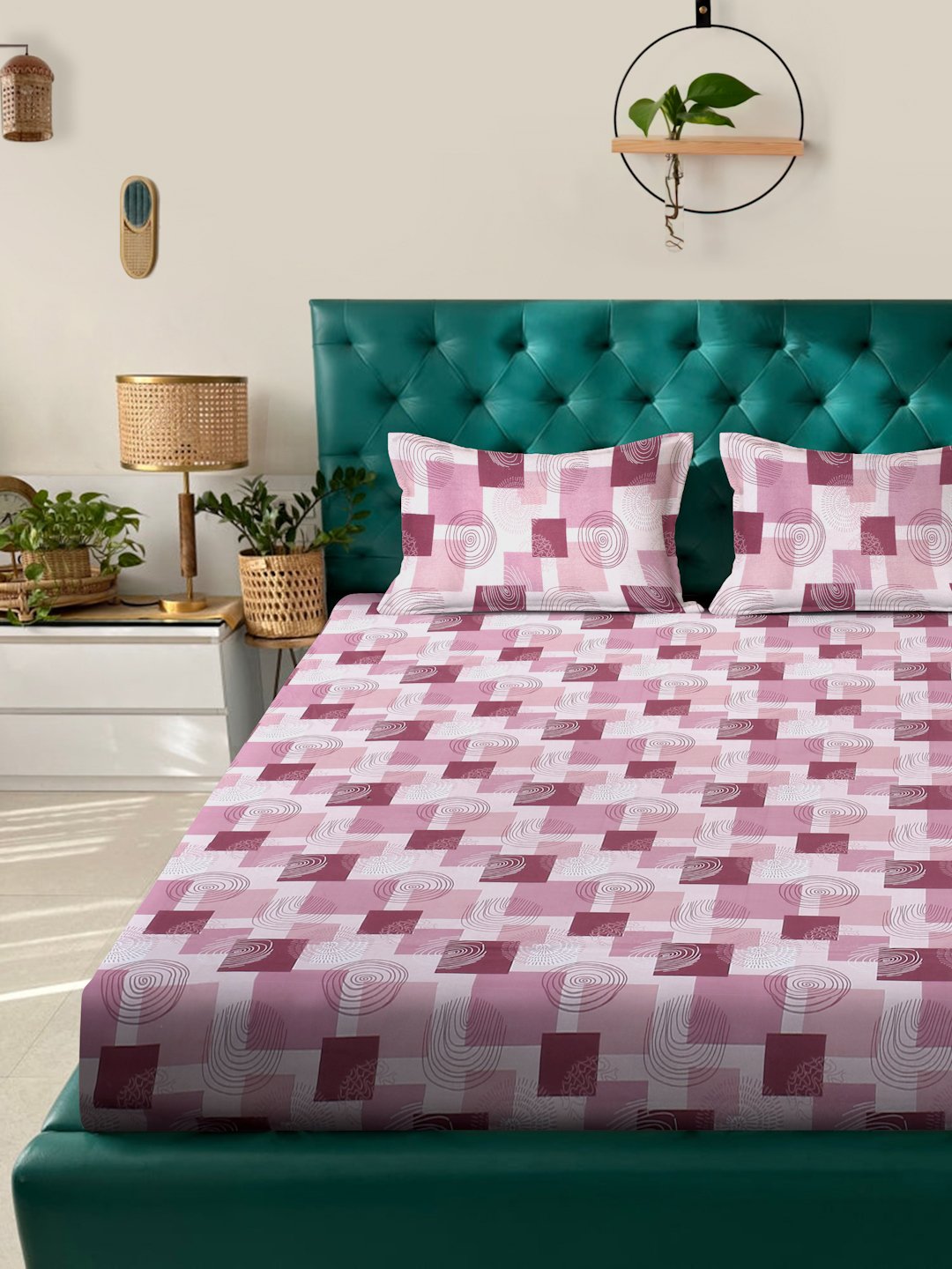 Pink Geometric 400 TC Pure Cotton Fitted Double Bedsheet with 2 Pillow Covers