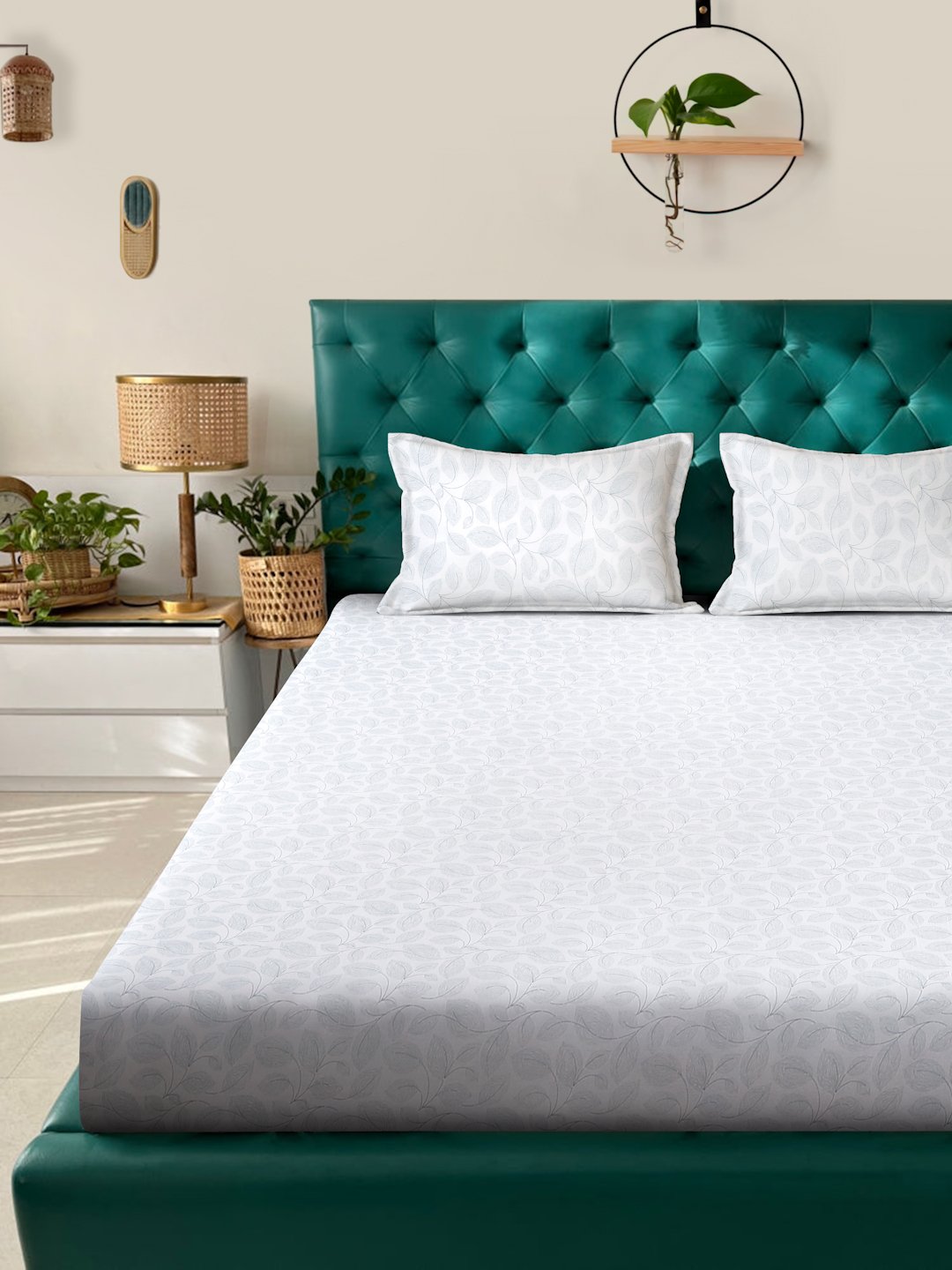 White Floral 400 TC Pure Cotton Super King Double Bedsheet with 2 Pillow Covers