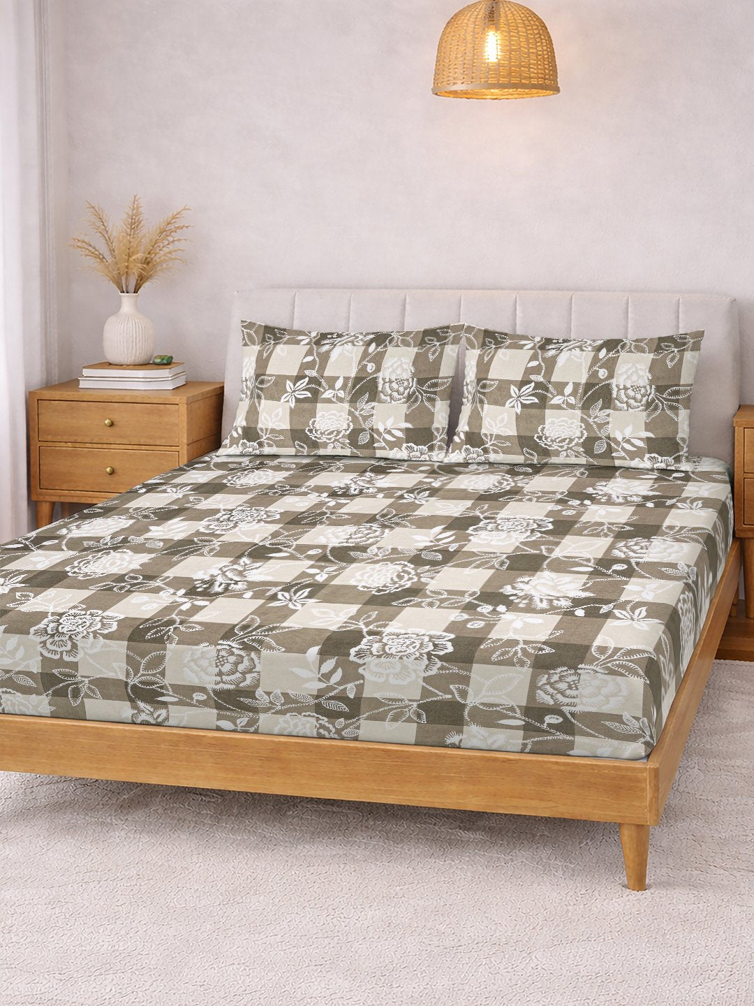 Begie Floral Cotton Blend Fitted Double Bedsheet with 2 Pillow Covers