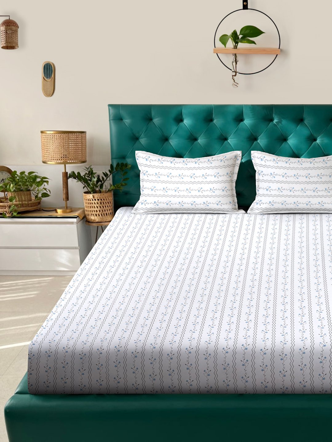 White Floral 400 TC Pure Cotton Super King Double Bedsheet with 2 Pillow Covers