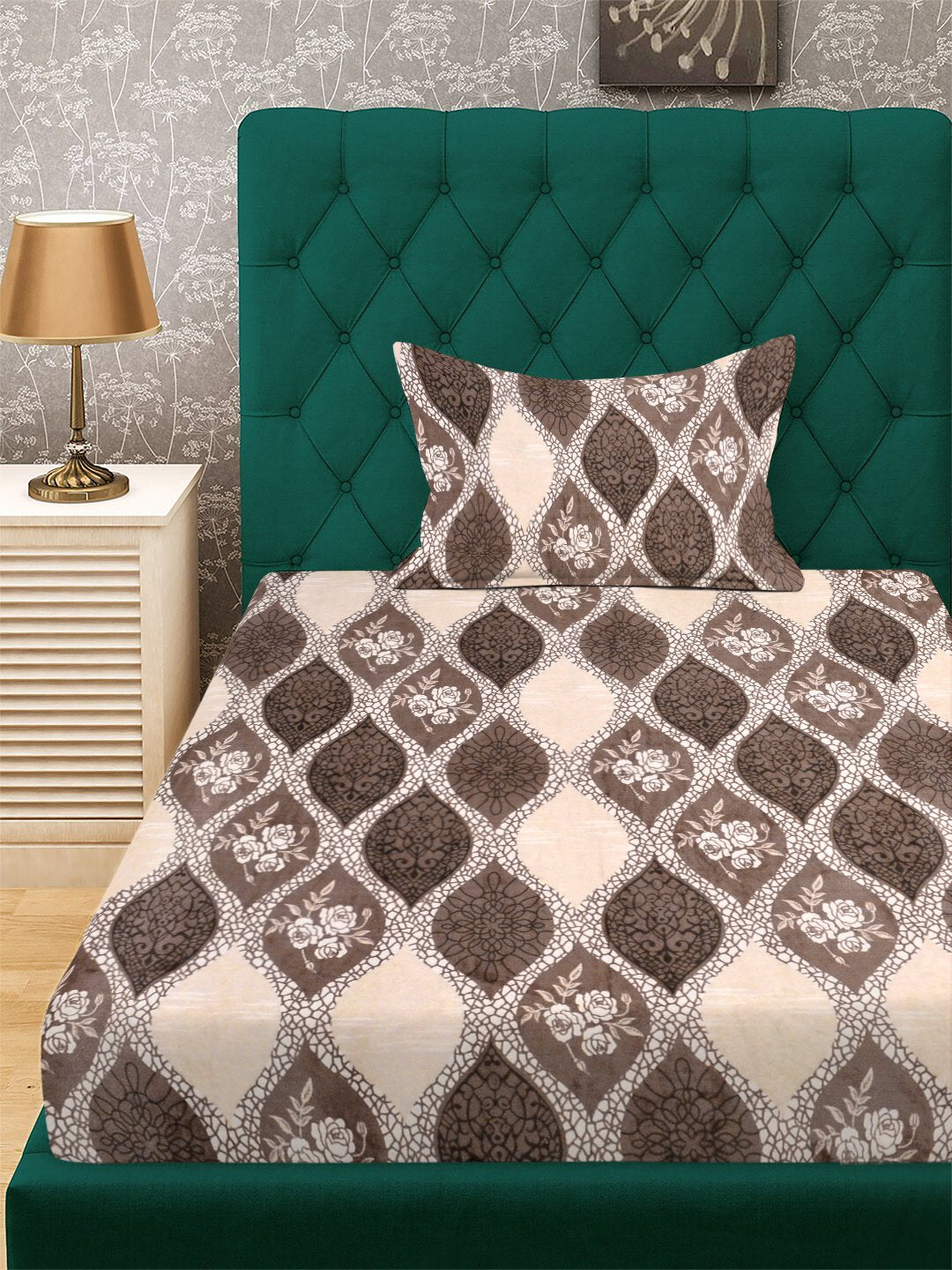 Brown Geometric Woolen Single Bedsheet with Pillow Cover