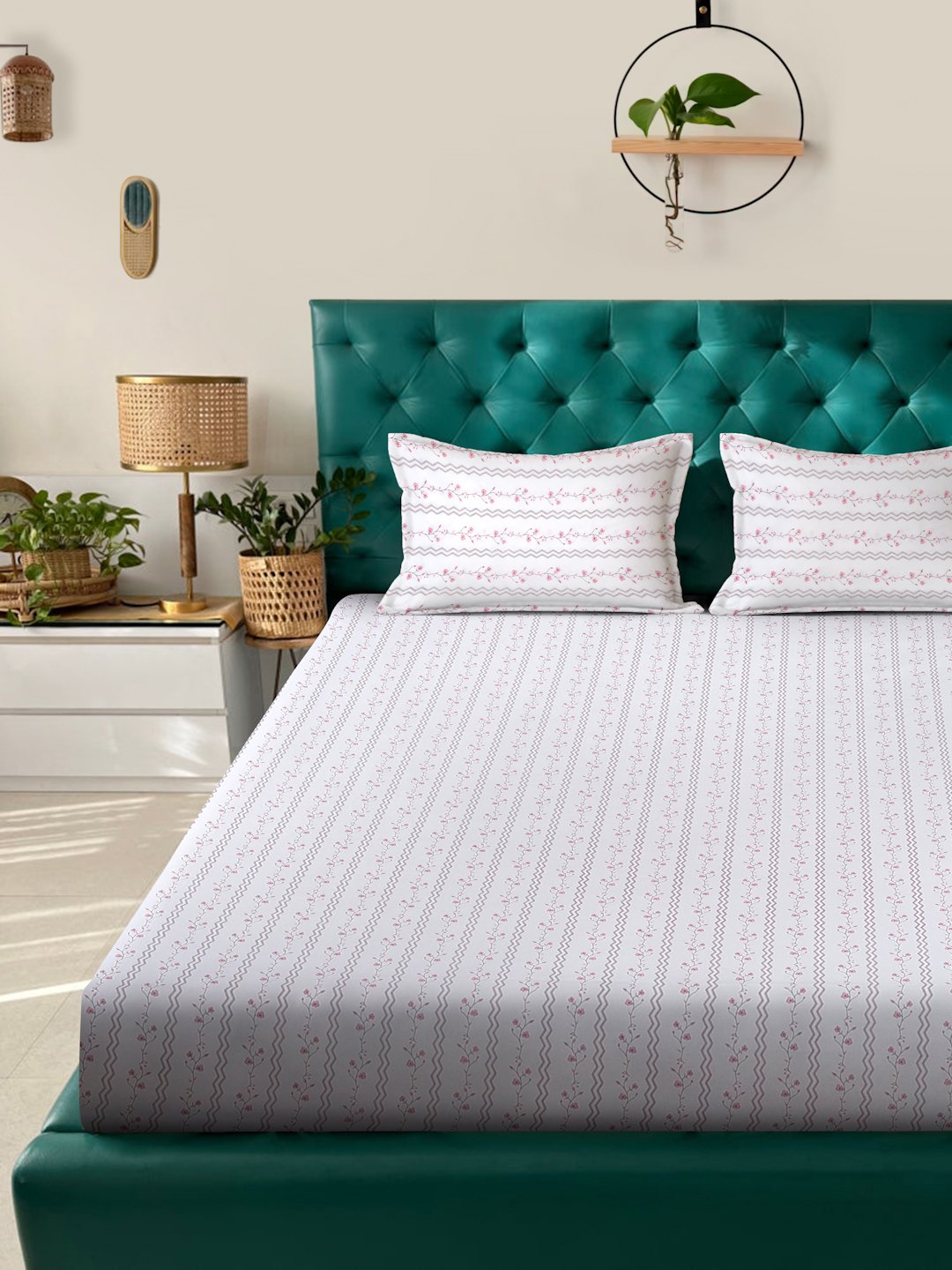 White Floral 400 TC Pure Cotton Super King Double Bedsheet with 2 Pillow Covers