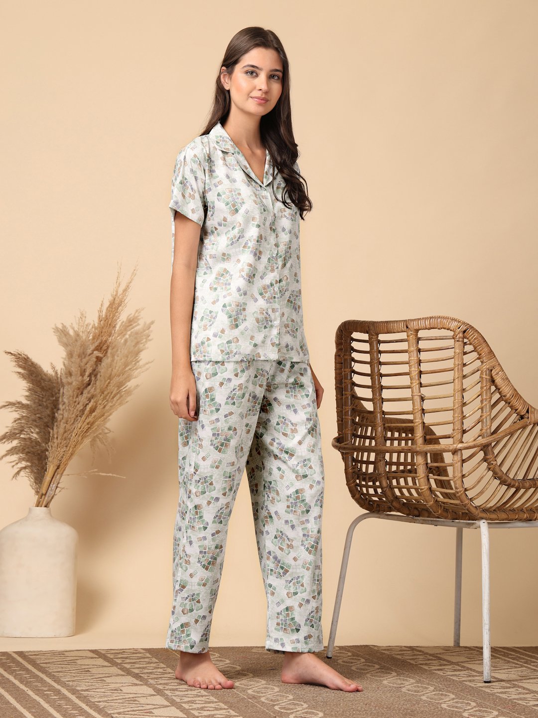 Green Geometric Cotton Blend Women Night Suit