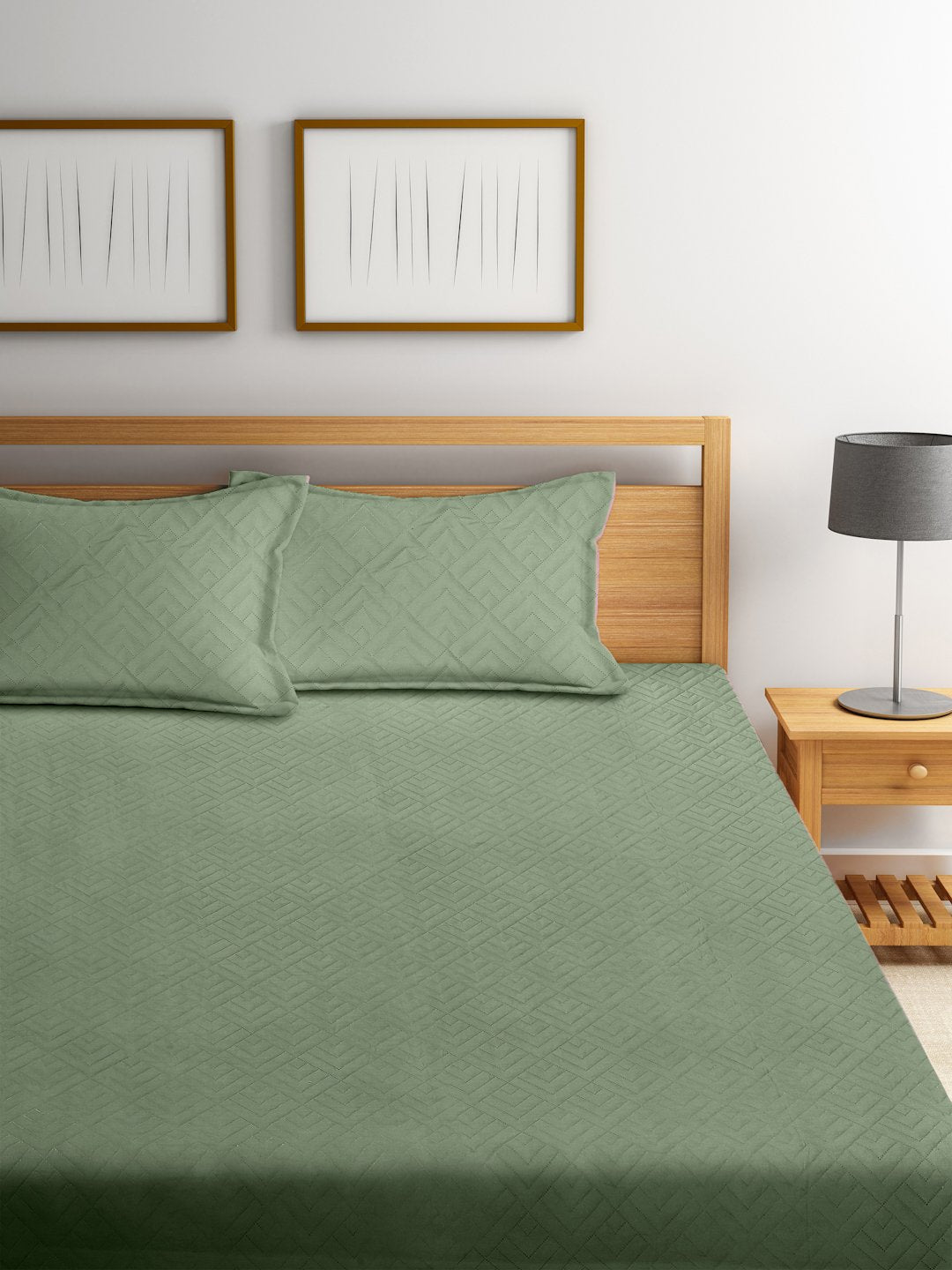 Green Geometric King Size Micro Fiber Filling Double Bedcover with 2 Pillow covers