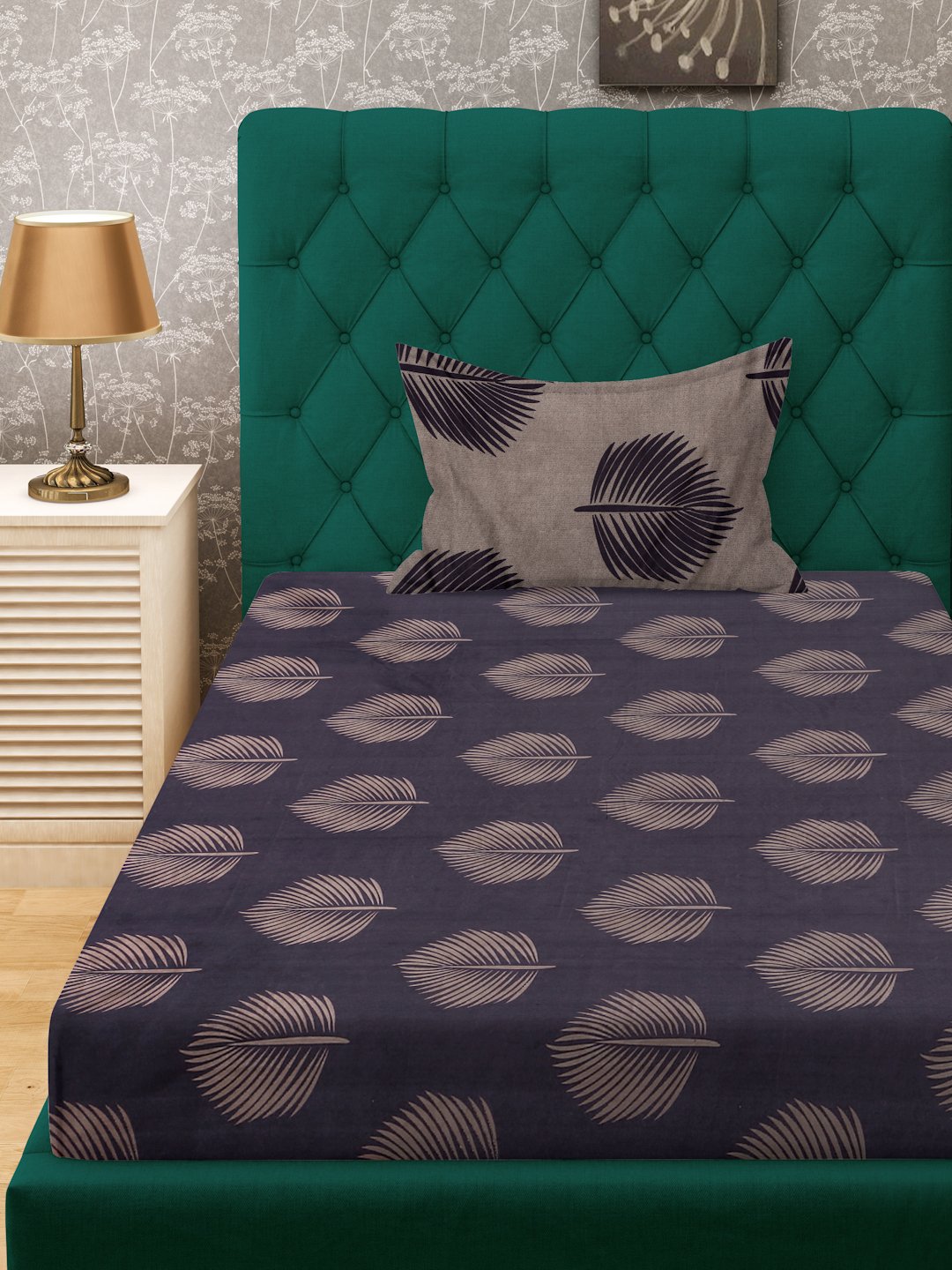 Purple Floral 300 TC Cotton Blend Single Bedsheet Set in Book Fold Packing