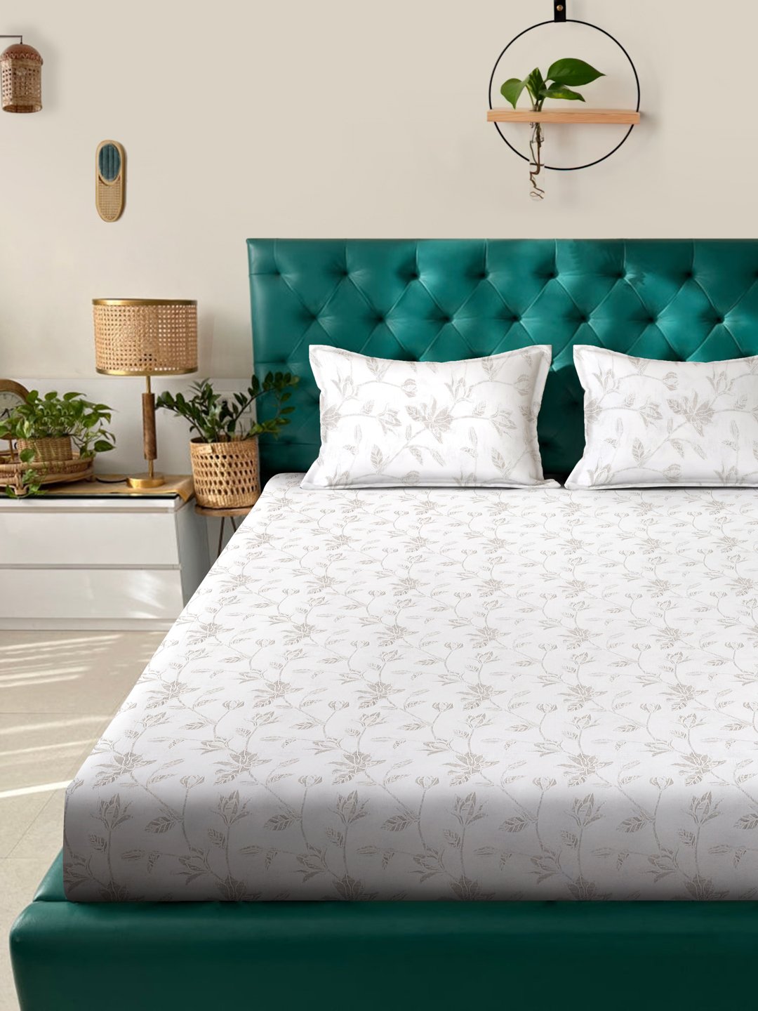 White Floral 400 TC Pure Cotton Super King Double Bedsheet with 2 Pillow Covers