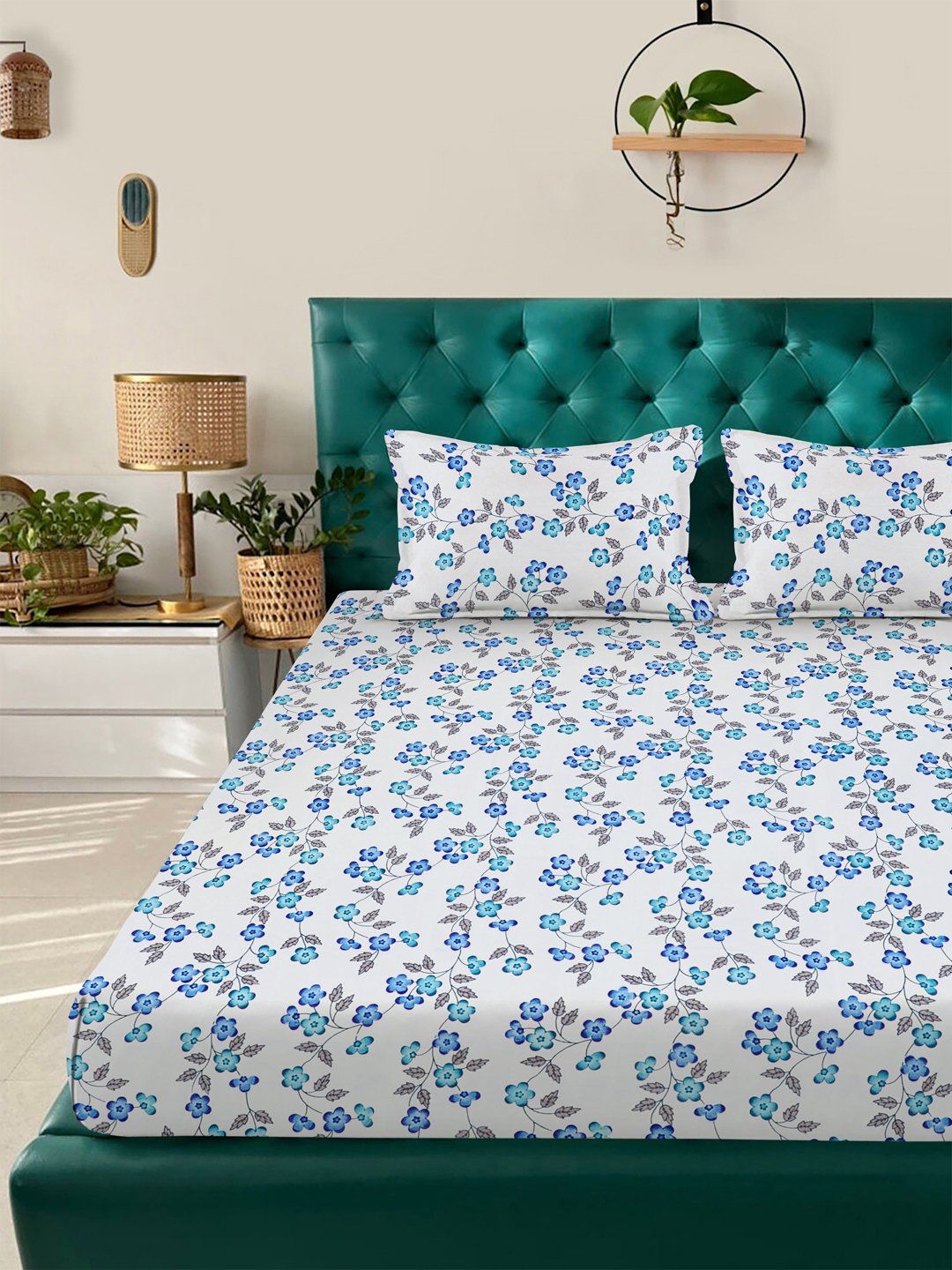 White Floral 300 TC Cotton Blend Double Bedsheet in Book Fold Packing