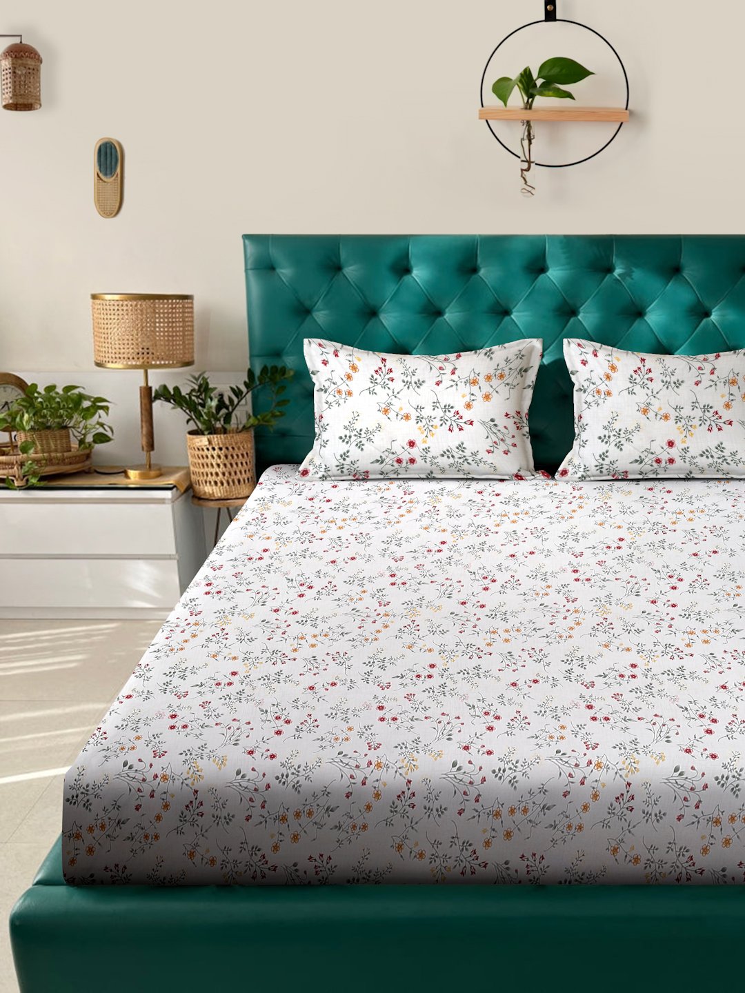 Off White Floral 300 TC Cotton Blend Super King Double Bedsheet with 2 Pillow covers