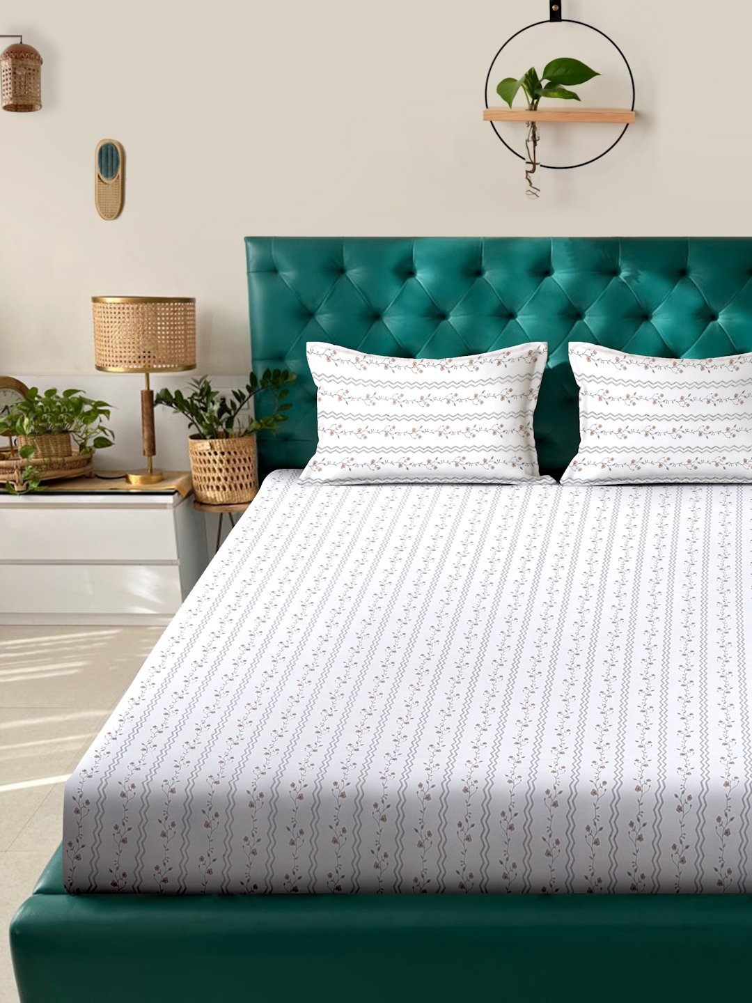 White Floral 400 TC Pure Cotton Super King Double Bedsheet with 2 Pillow Covers