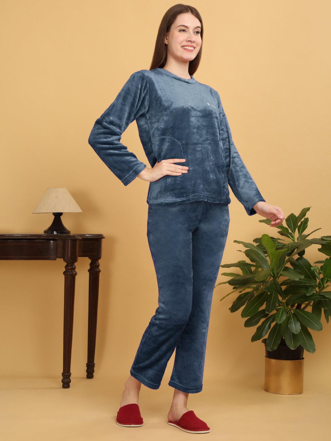 Klotthe Women Turquoise Solid Woolen Night Suit