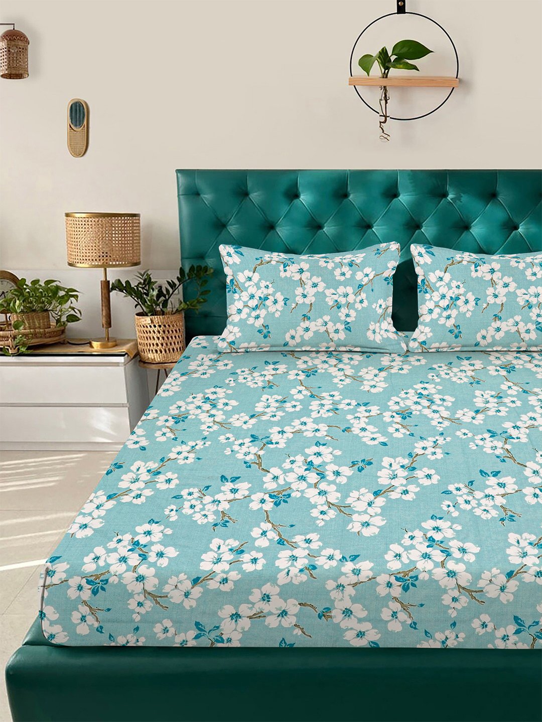 Green Floral 300 TC Cotton Blend Double Bedsheet with 2 Pillow Covers