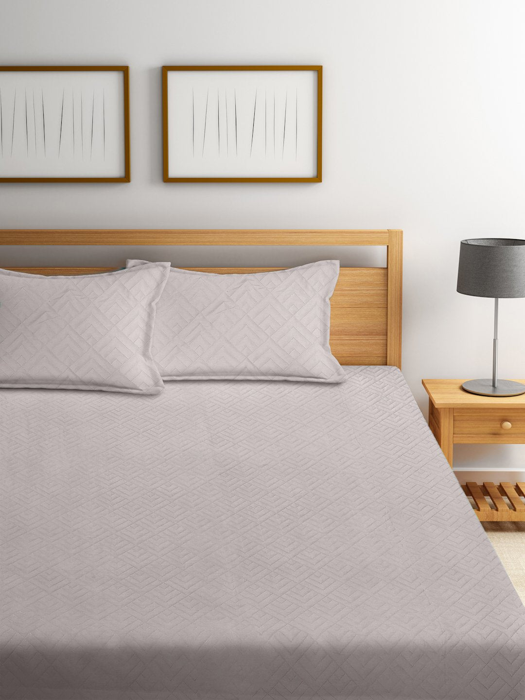 Cream Geometric King Size Micro Fiber Filling Double Bedcover with 2 Pillow covers