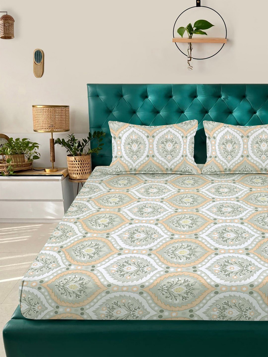 Multi Geometric 300 TC Cotton Blend Double Bedsheet with 2 Pillow Covers