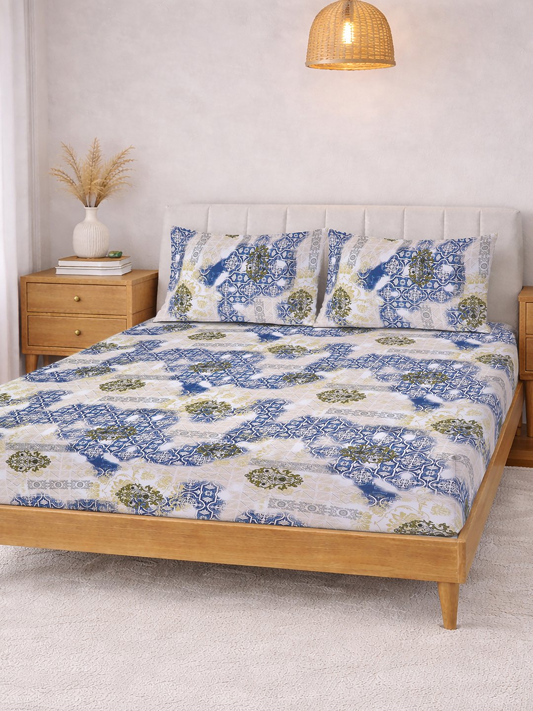 Blue Ethnic Motifs Cotton Blend Double Bedsheet with 2 Pillow Covers
