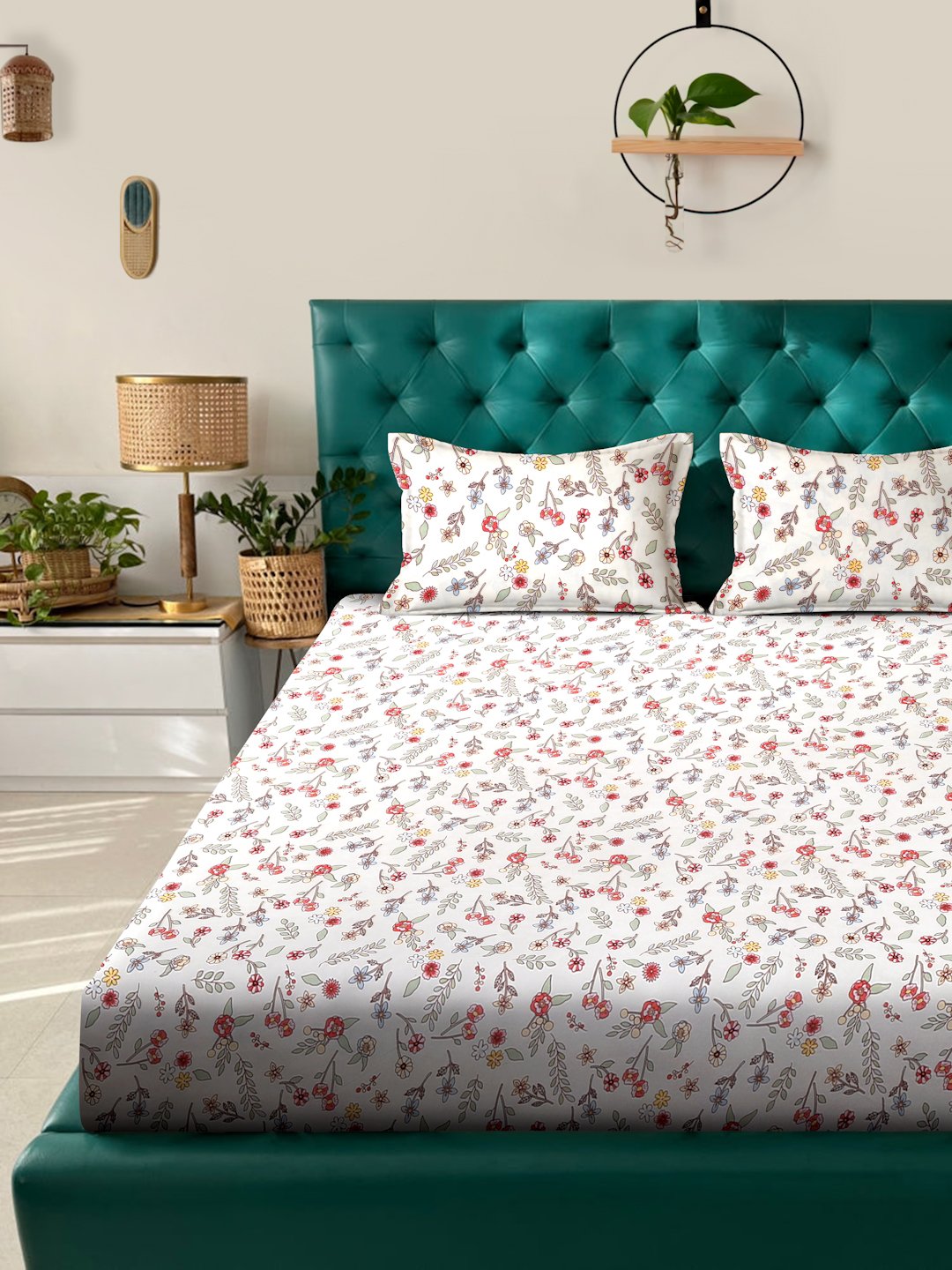 Off White Floral 300 TC Cotton Blend Fitted Super King Double Bedsheet with 2 Pillow covers