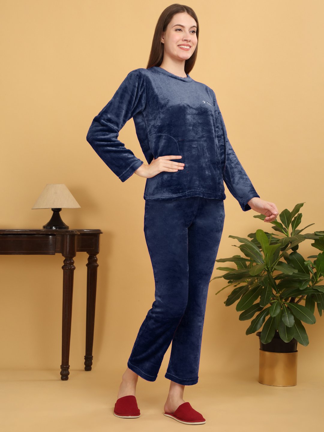 Klotthe Women Blue Solid Woolen Night Suit