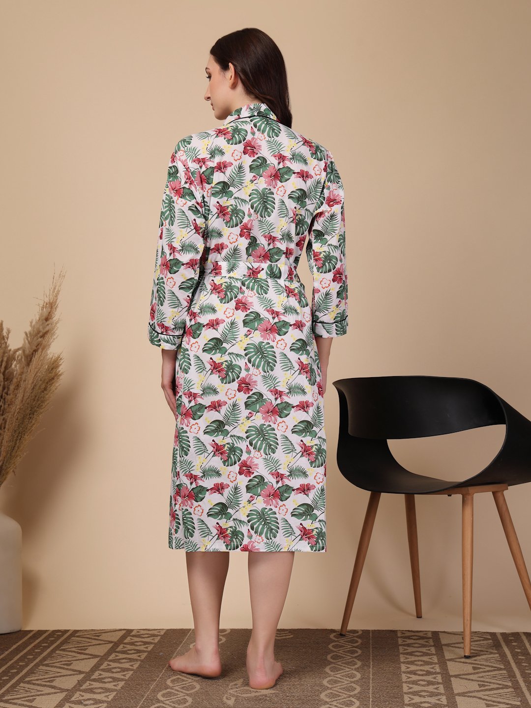 Women Printed White Floral Pure Cotton Bath Robe With Belt