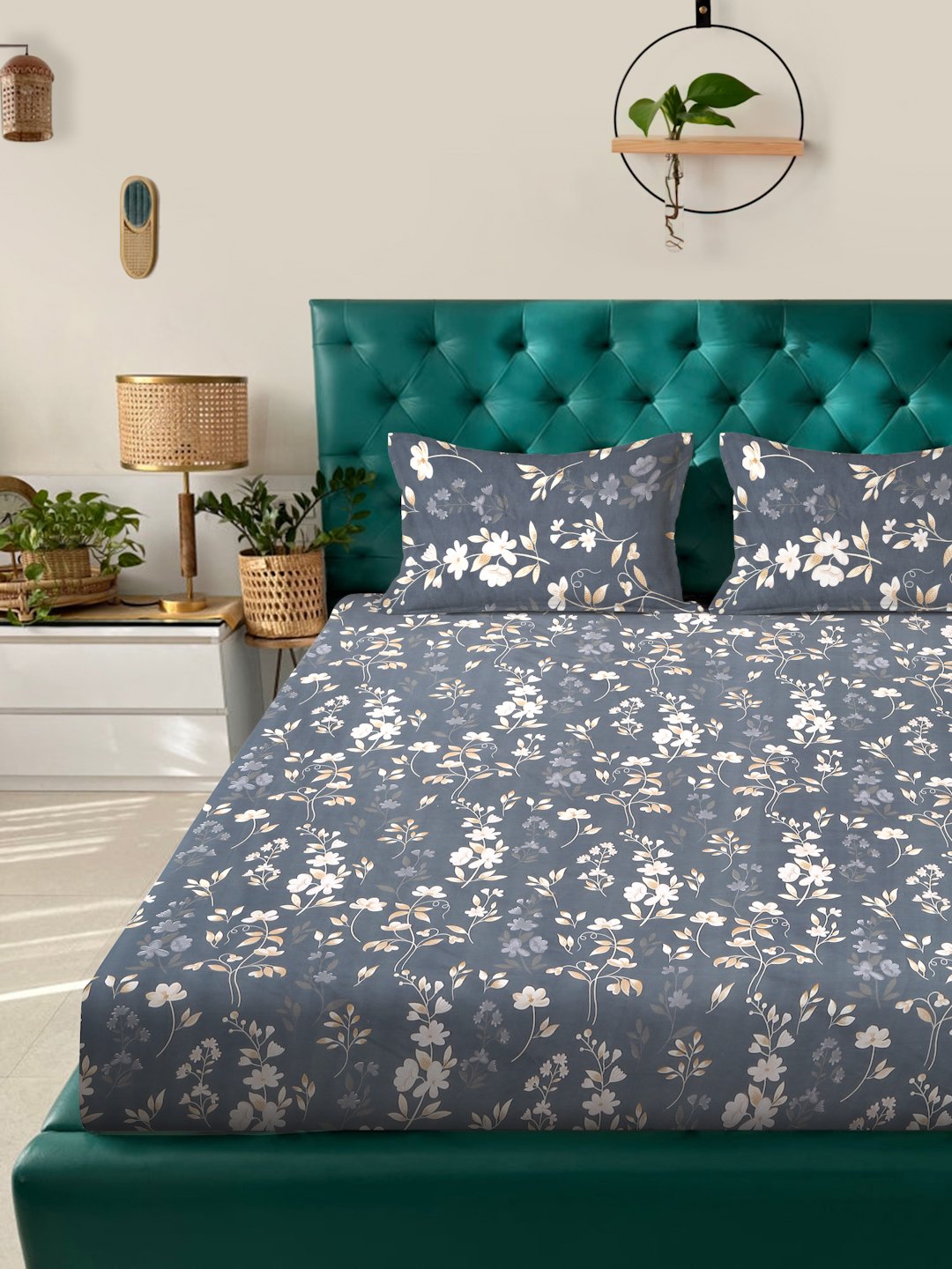Floral 300 TC Cotton Blend Fitted Double Bedsheet in Book Fold Packing
