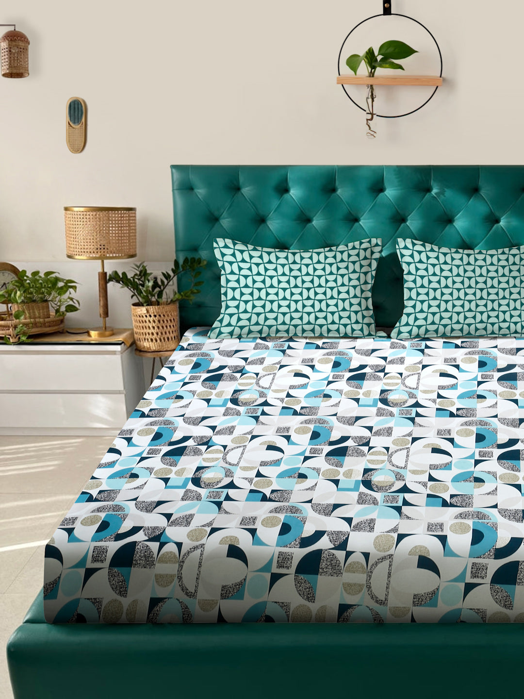 Klotthe White Geometric 300 TC Cotton Blend Double Bedsheet in Book Fold Packing