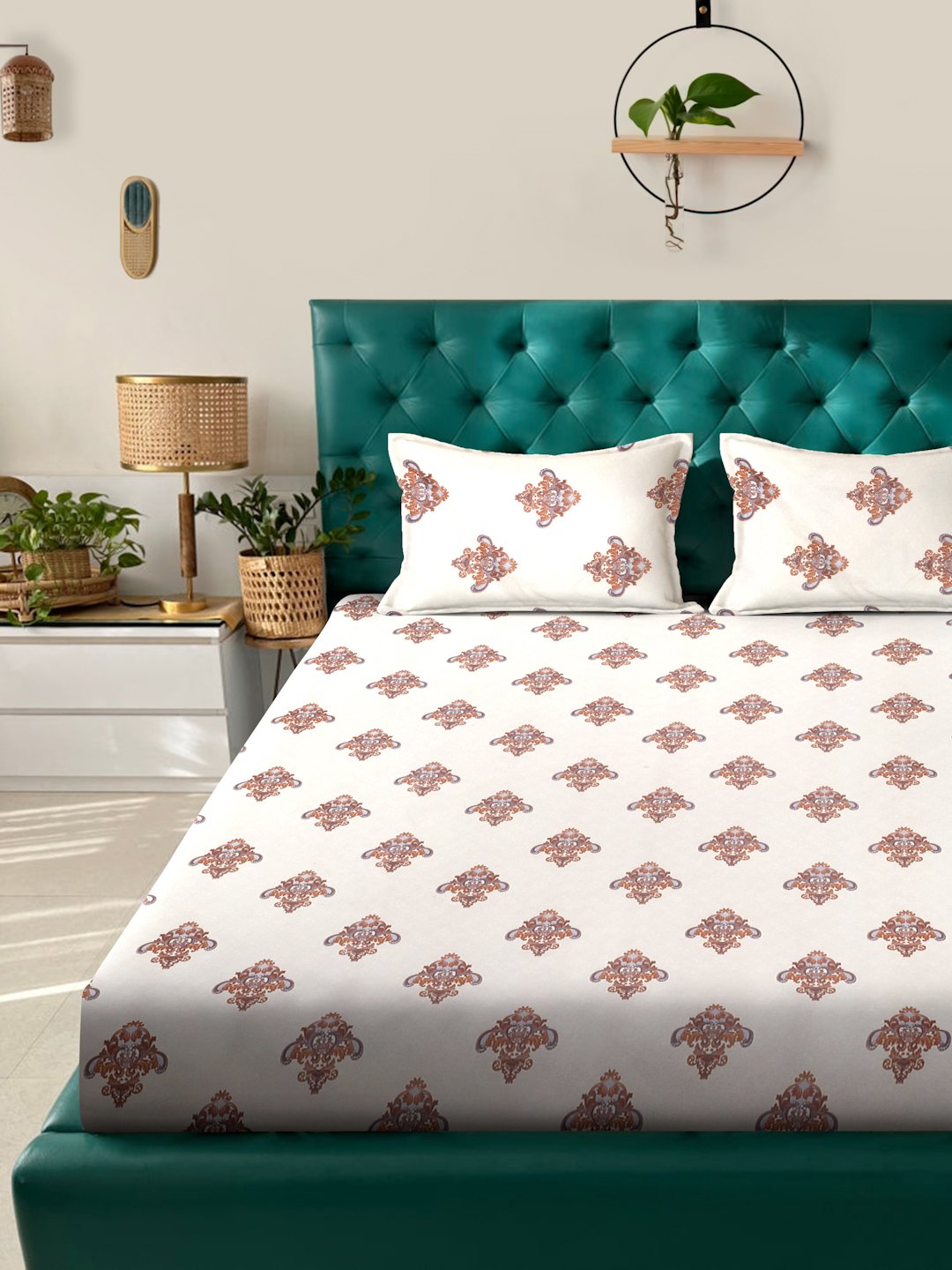 Cream Floral 300 TC Cotton Blend Fitted Double Bedsheet in Book Fold Packing