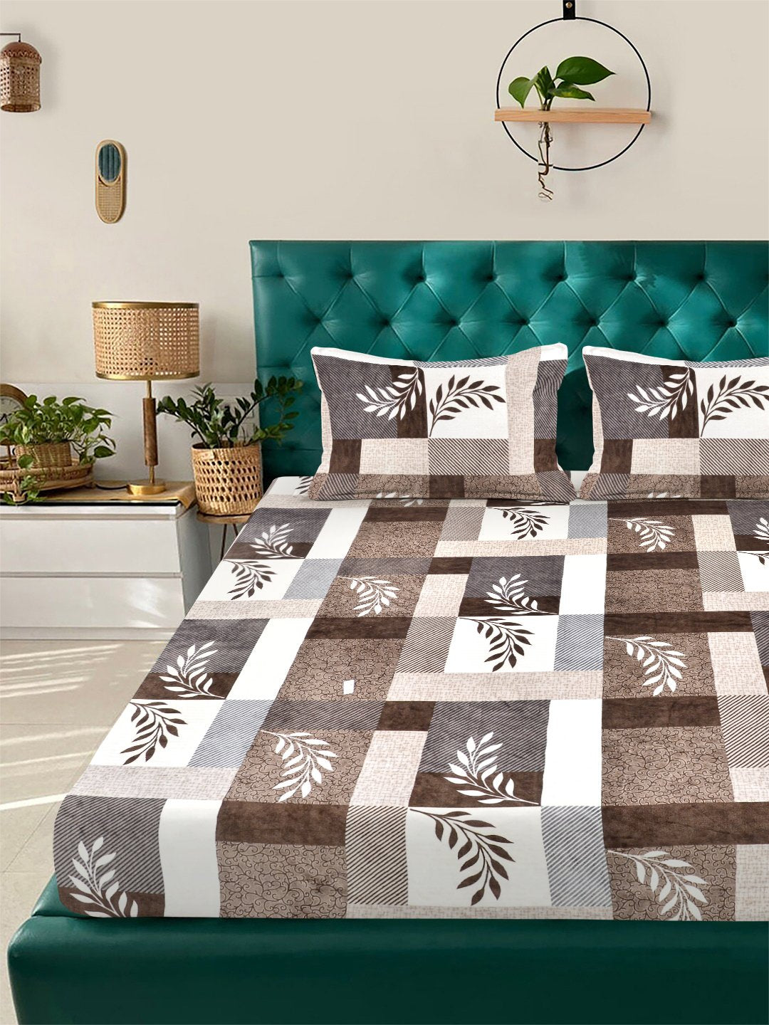 Brown Floral Super King Woolen Double Bedsheet with 2 Pillow Covers