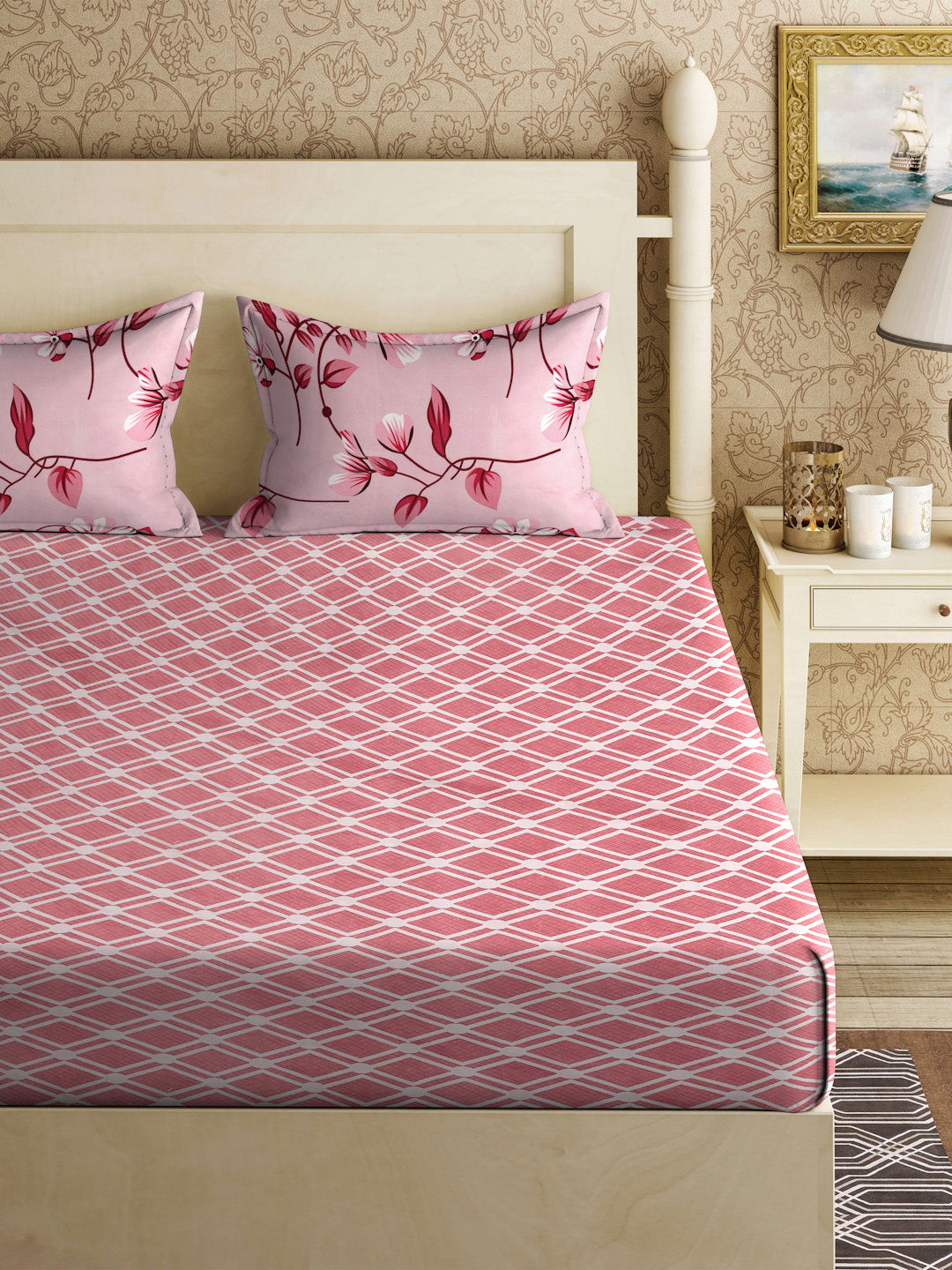 Klotthe Red Geometric 300 TC Cotton Blend Double Bedsheet with 2 Pillow Covers