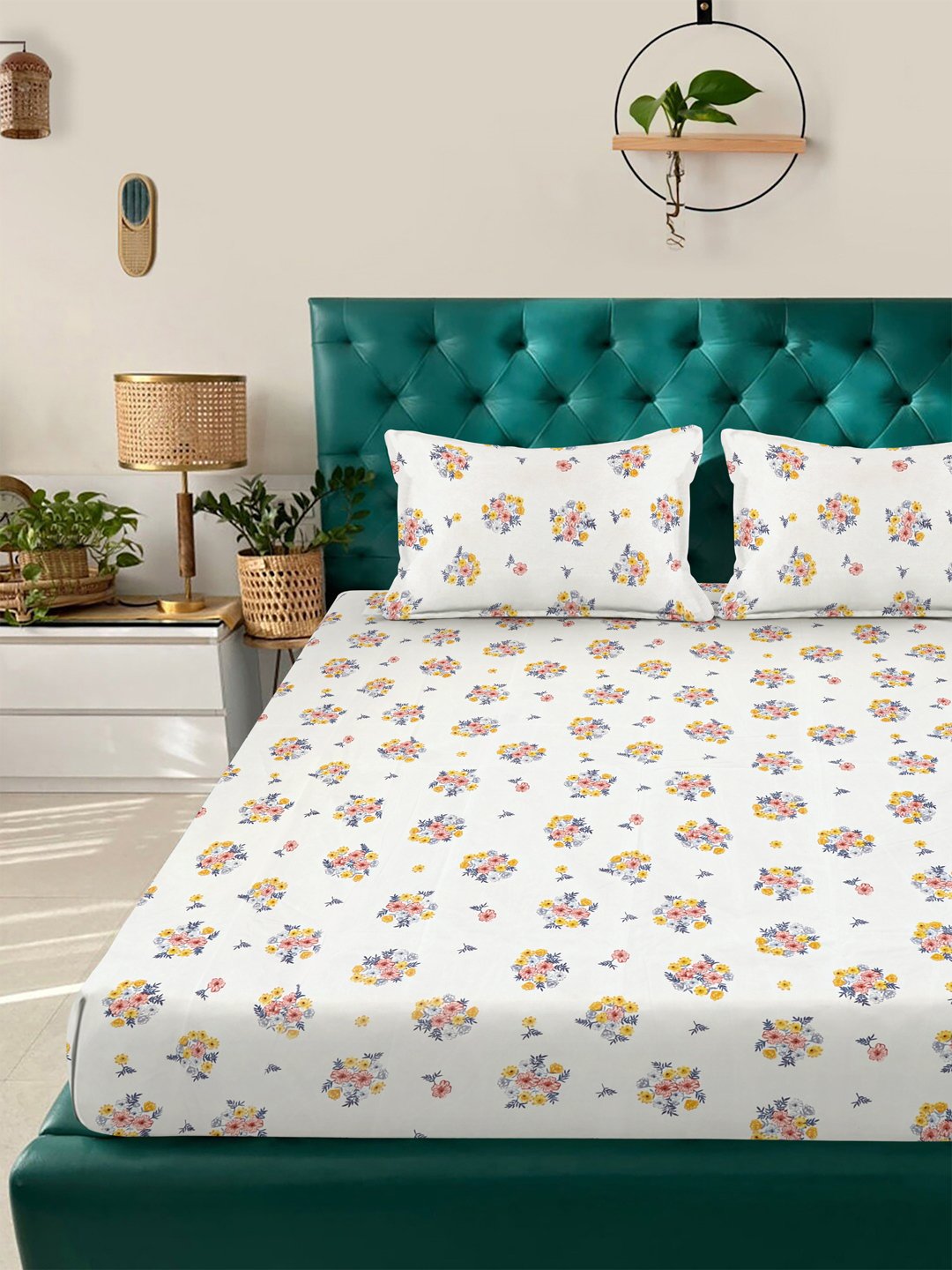 Cream Floral 300 TC Cotton Blend Double Bedsheet in Book Fold Packing
