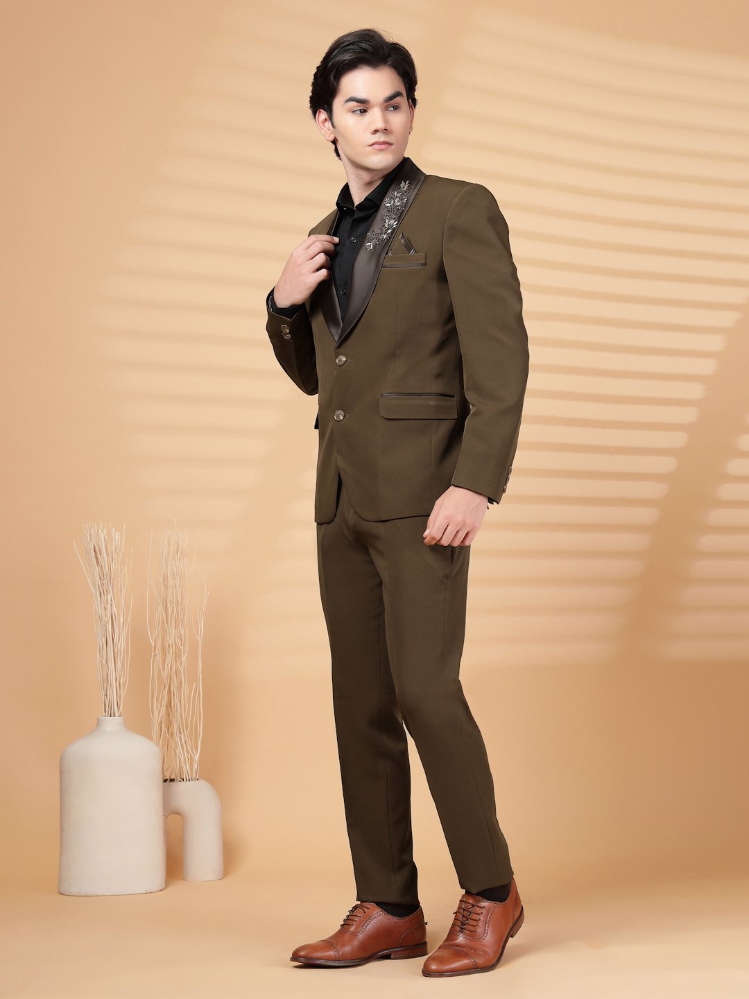 Brown Solid Embroidery Single-Breasted Two-Piece Party Suit