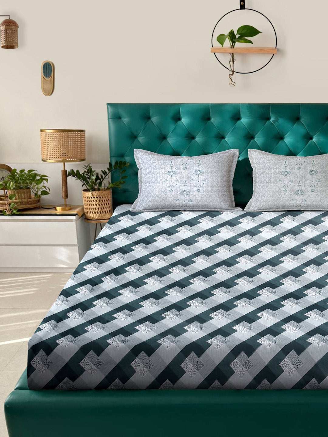 Green Geometric 400 TC Pure Cotton Super King Fitted Double Bedsheet with 2 Pillow Covers