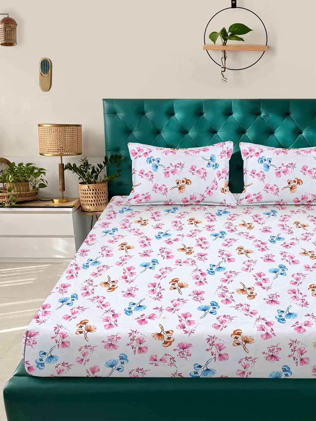White Floral 300 TC Cotton Blend Double Bedsheet in Book Fold Packing