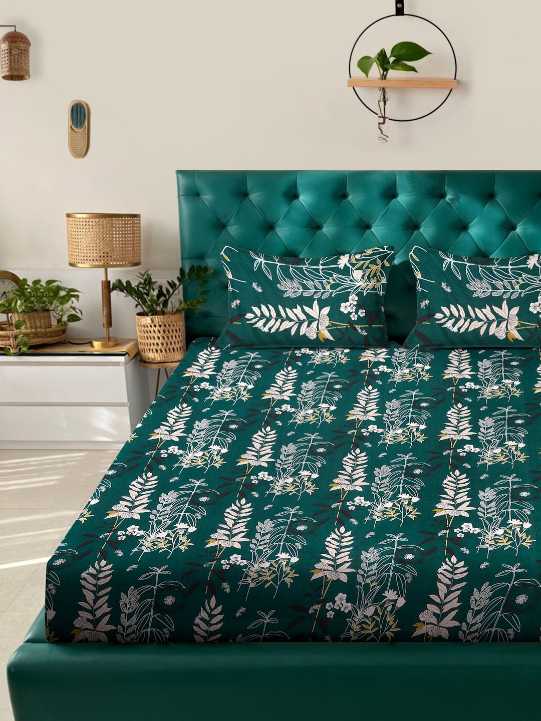 Green Floral 300 TC Cotton Blend Double Bedsheet with 2 Pillow Covers